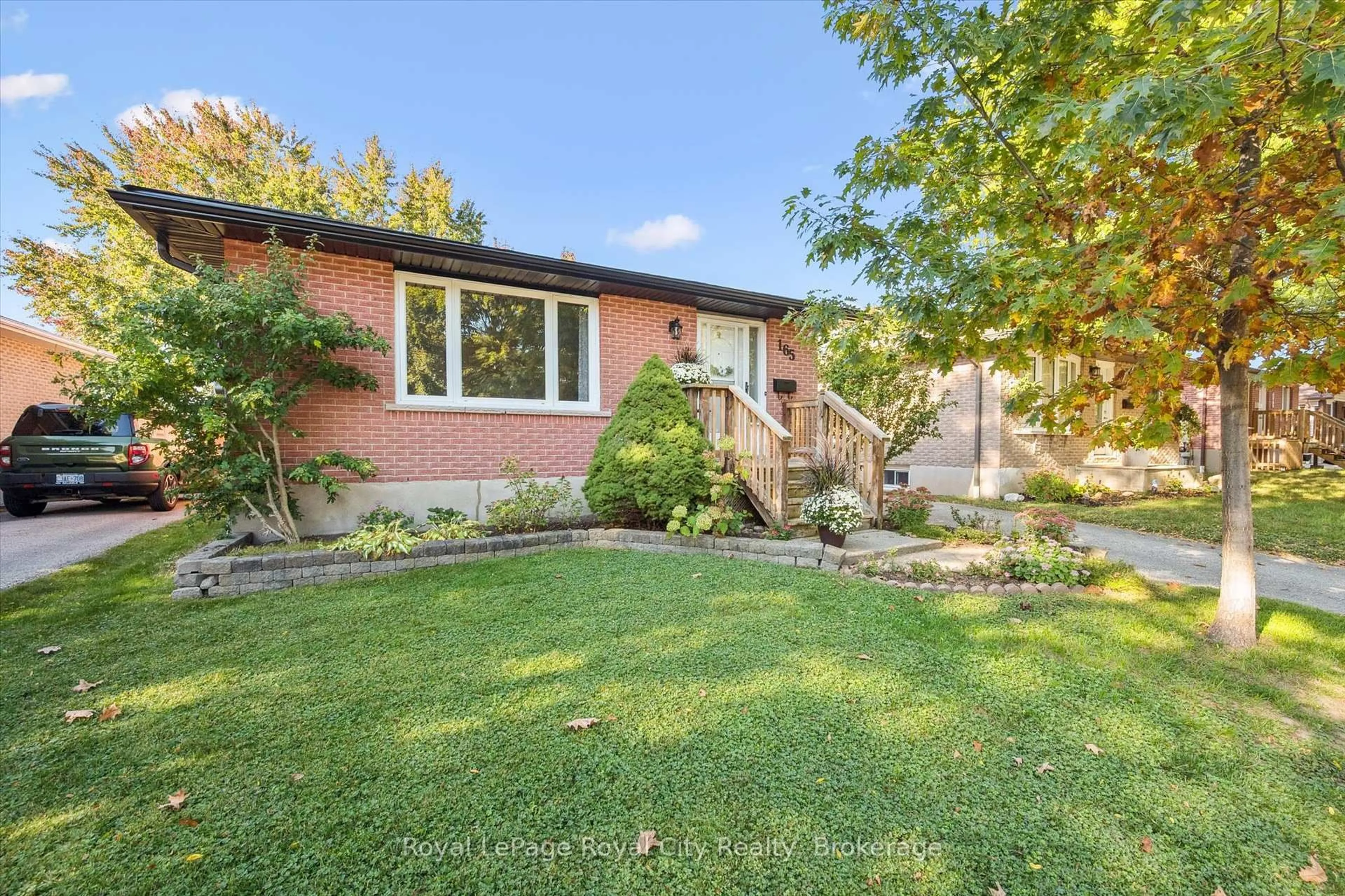 Unknown for 165 Hadati Rd, Guelph Ontario N1E 6N3
