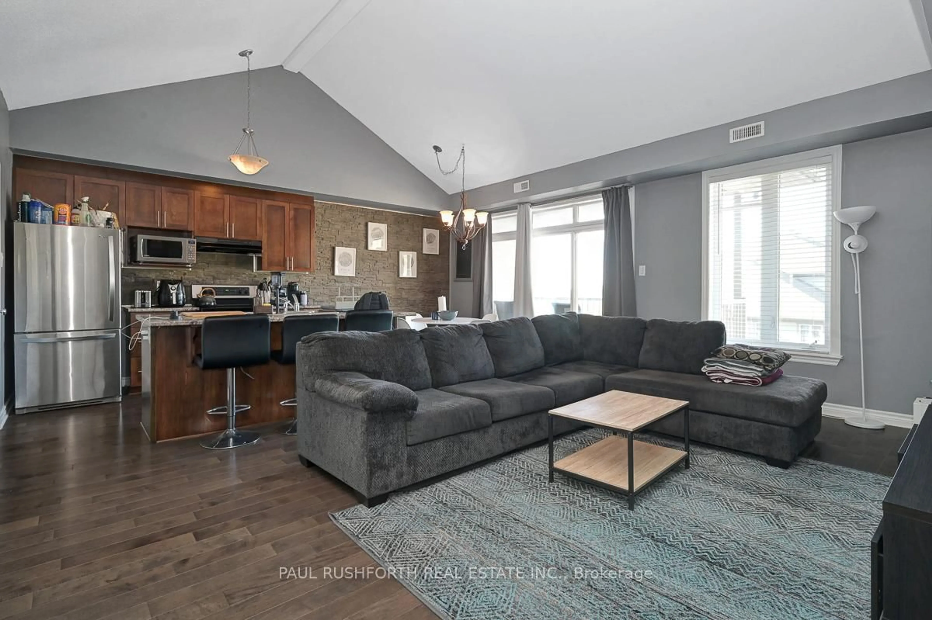 Living room with furniture, unknown for 3791 Canyon Walk Dr #G, Ottawa Ontario K1V 2M4