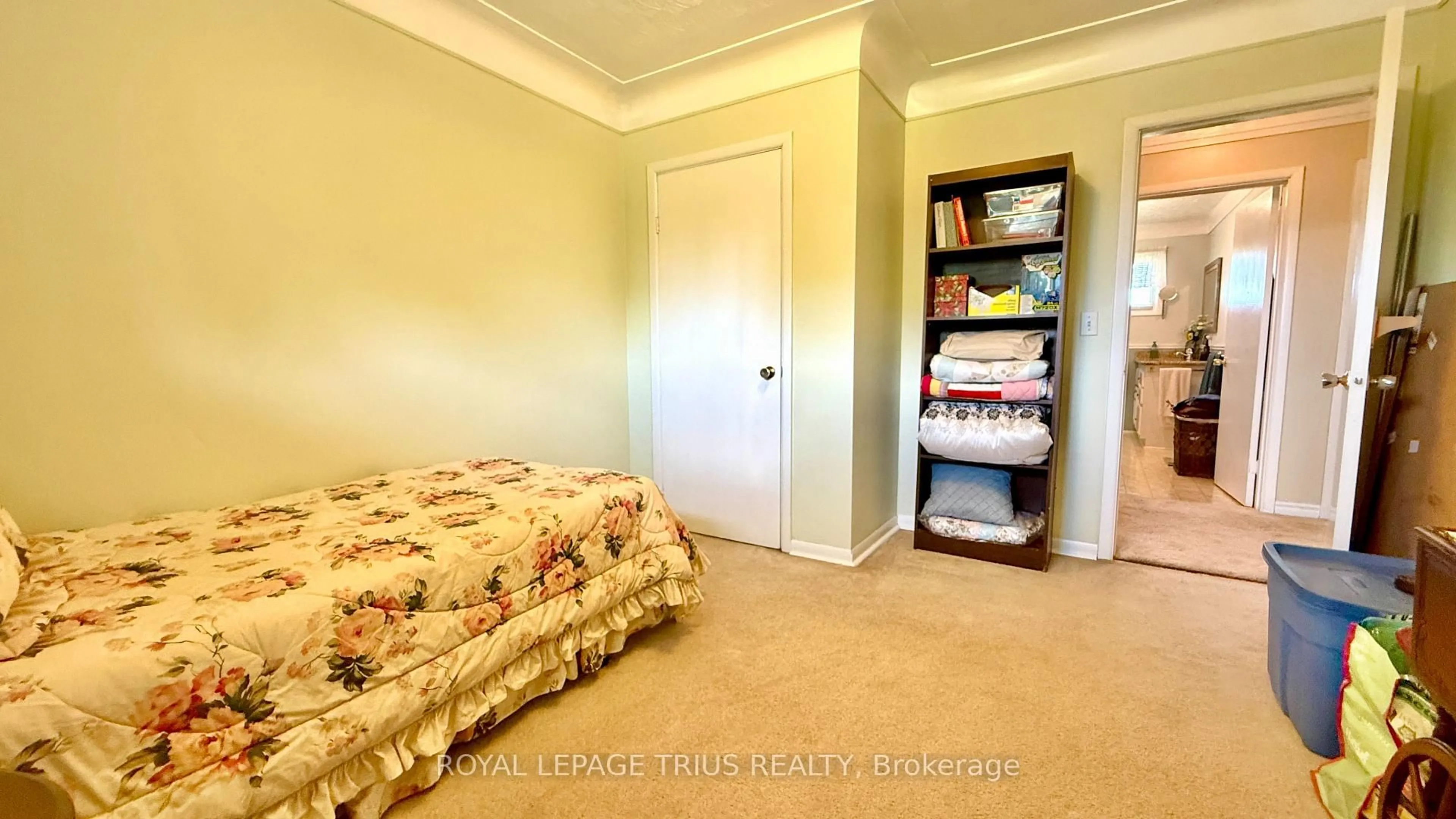 Storage room or clothes room or walk-in closet for 1665 COCKSHUTT Rd, Norfolk Ontario N0E 1Y0