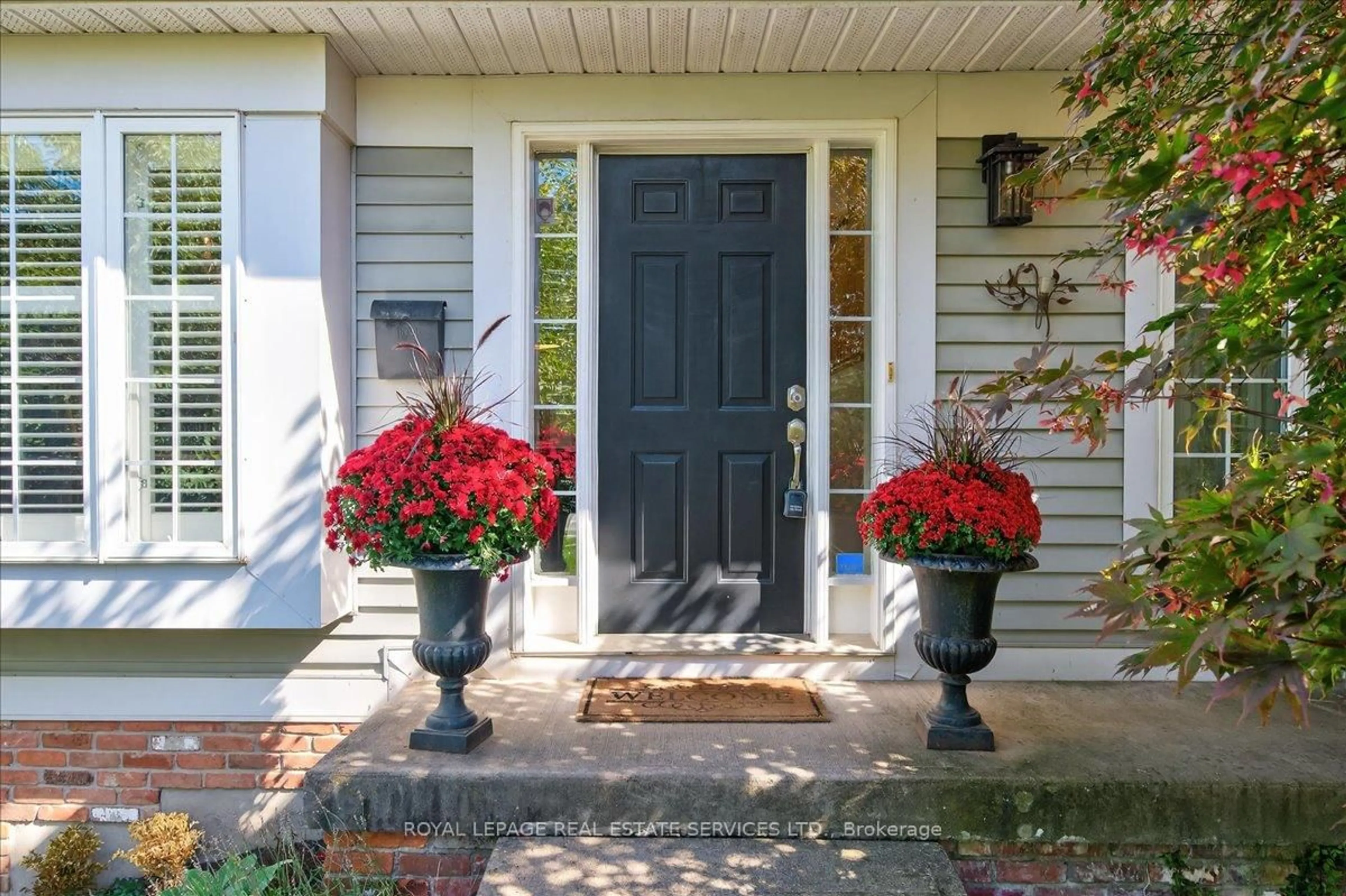 Indoor entryway for 4021 Mountain St, Lincoln Ontario L3J 0K9