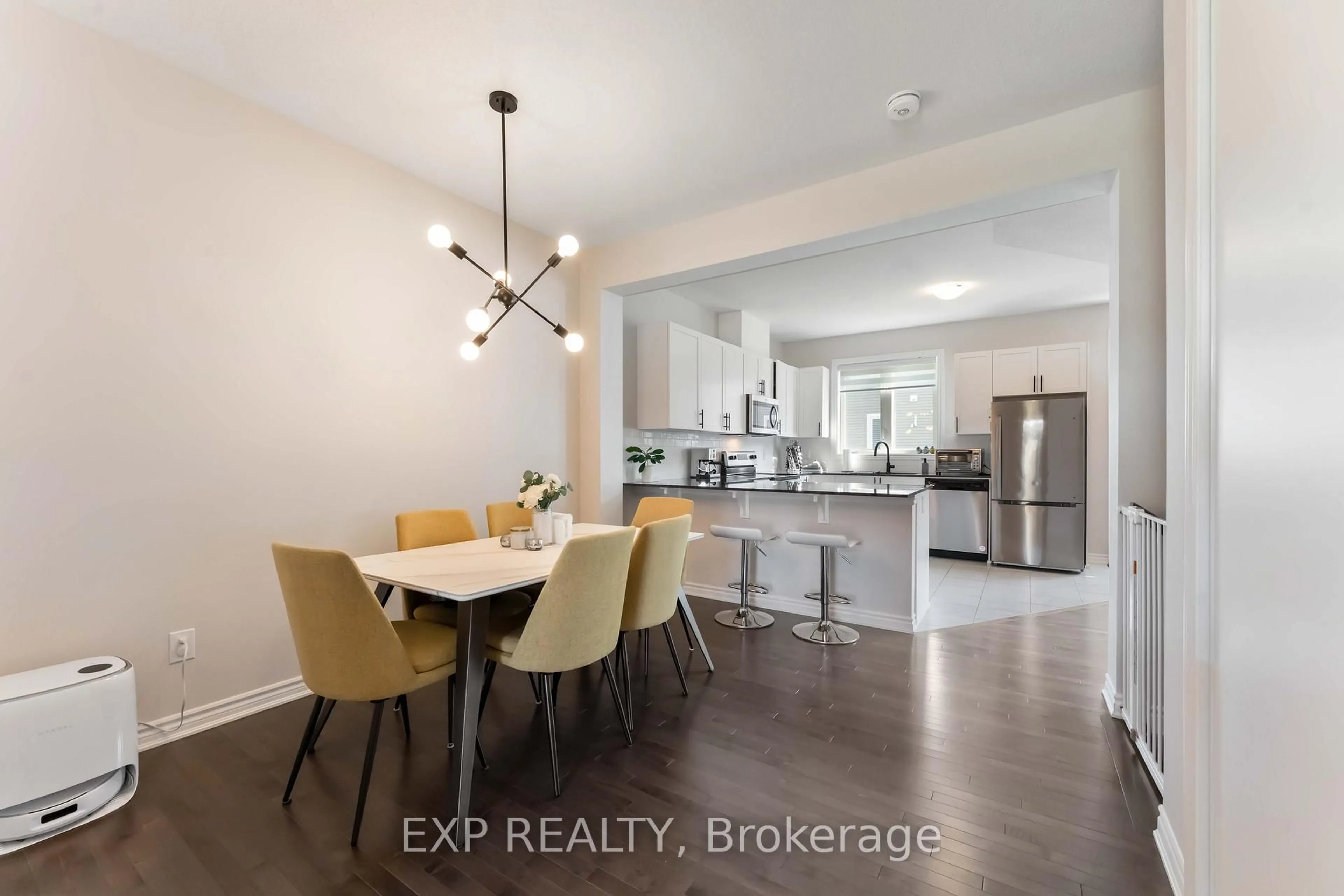 Open concept kitchen, unknown for 1902 Haiku St, Ottawa Ontario K2J 6W8