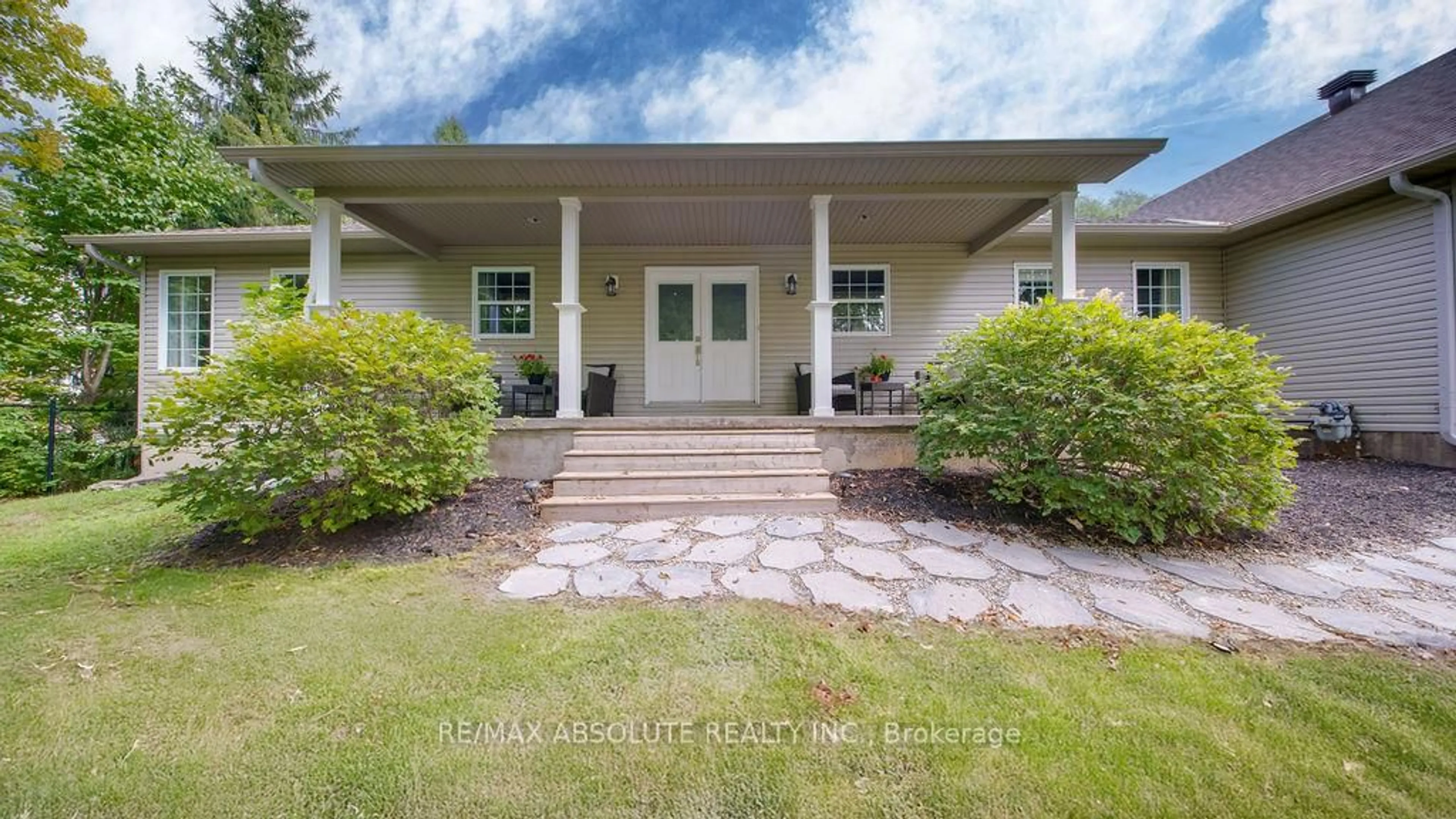 Unknown for 1601 Shauna Cres, Ottawa Ontario K4P 1M8