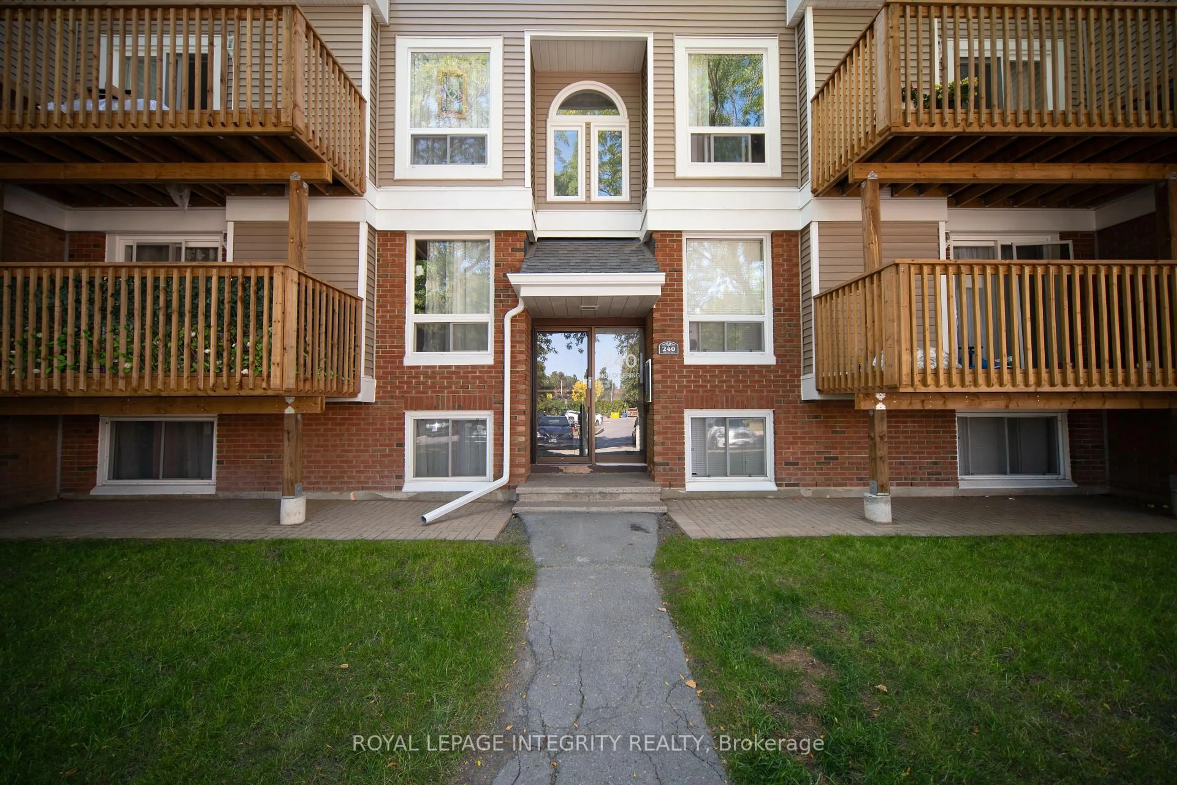Patio, unknown for 240 FENERTY Crt #8, Ottawa Ontario K2L 3A7