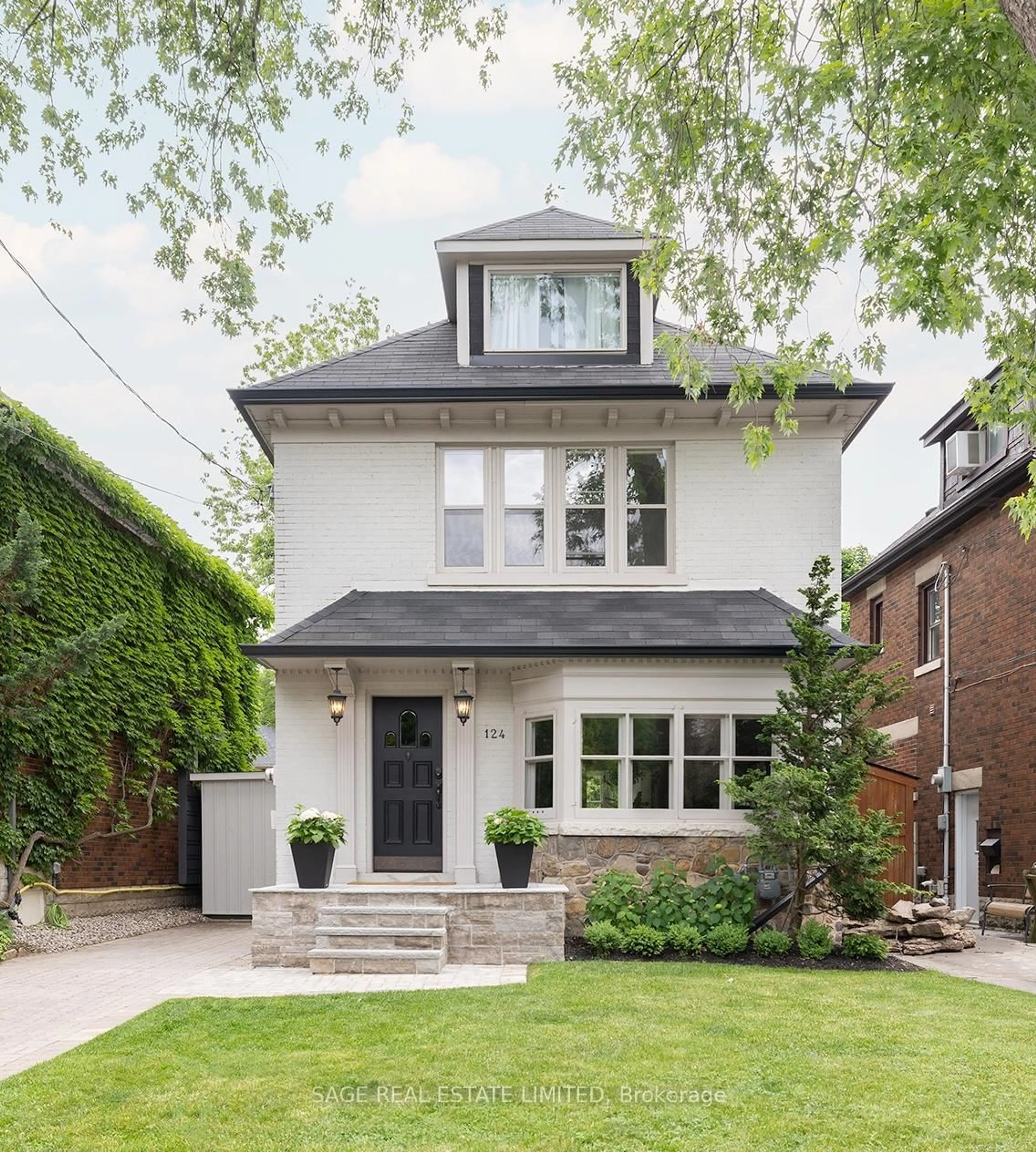 Home with brick exterior material, street for 124 Cline Ave, Hamilton Ontario L8S 3Z8