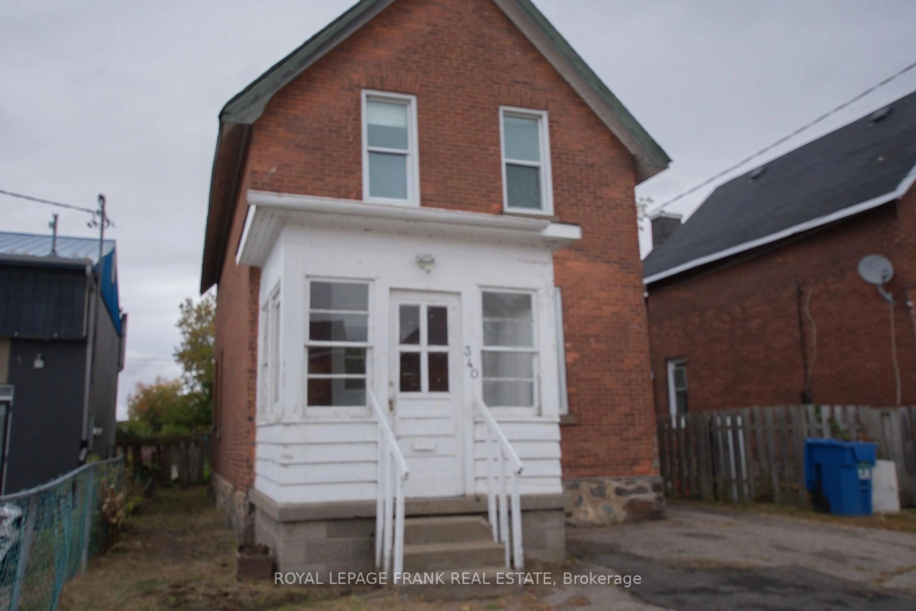 Home with brick exterior material, building for 340 Regina St, North Bay Ontario P1B 2J8