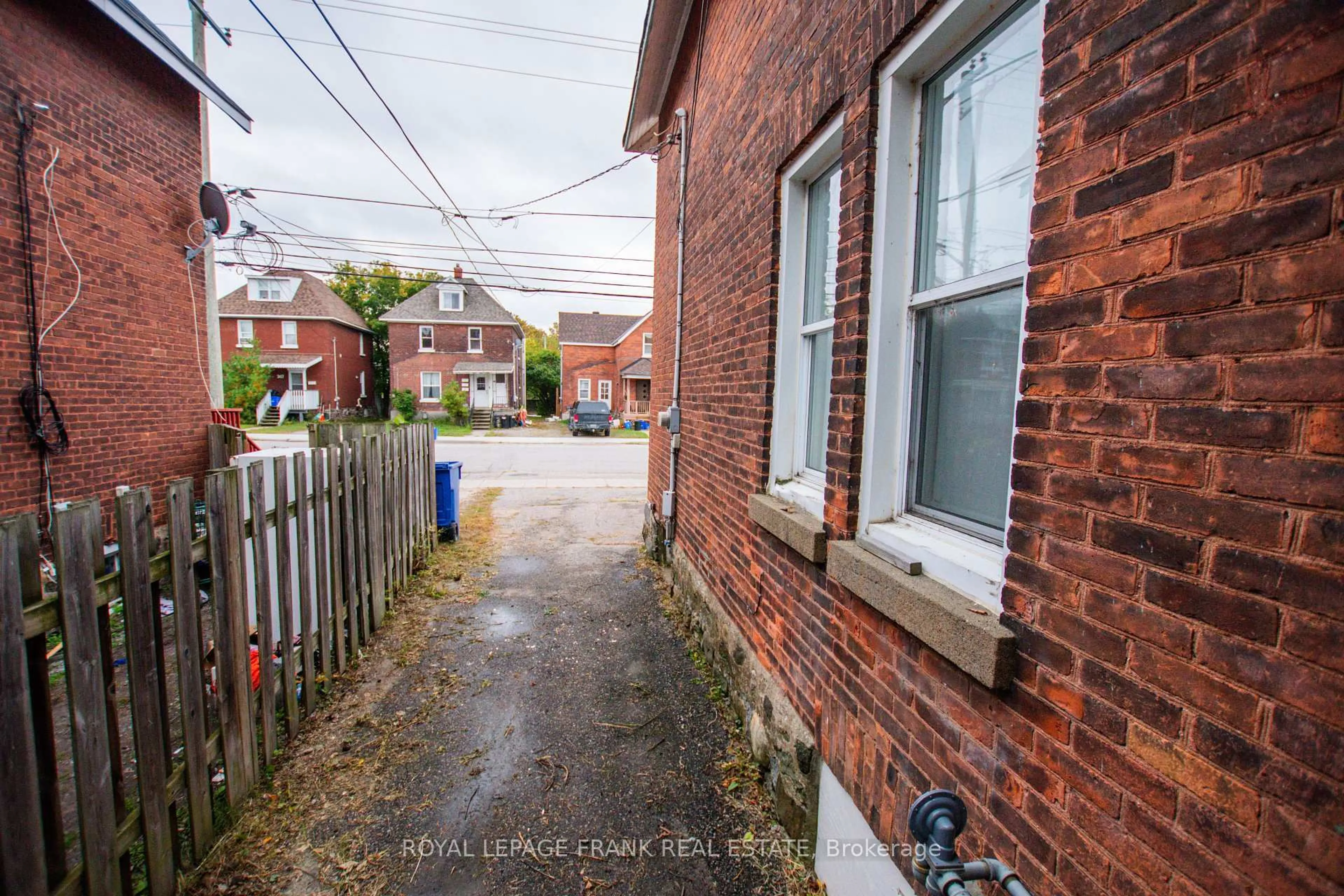 A pic from outside/outdoor area/front of a property/back of a property/a pic from drone, street for 340 Regina St, North Bay Ontario P1B 2J8