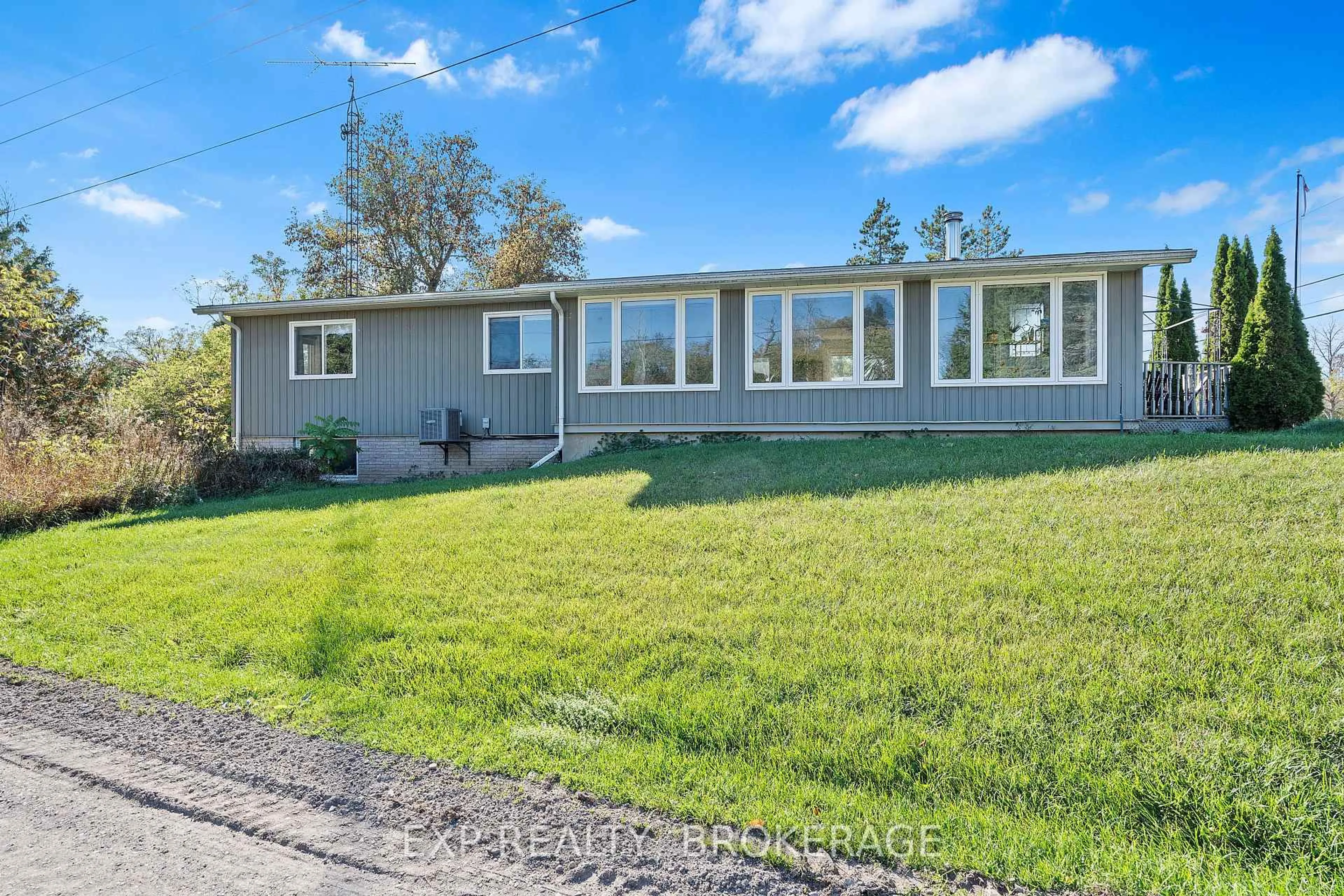 Home with vinyl exterior material, water/lake/river/ocean view for 5425 PETWORTH Rd, Harrowsmith Ontario K0H 1V0