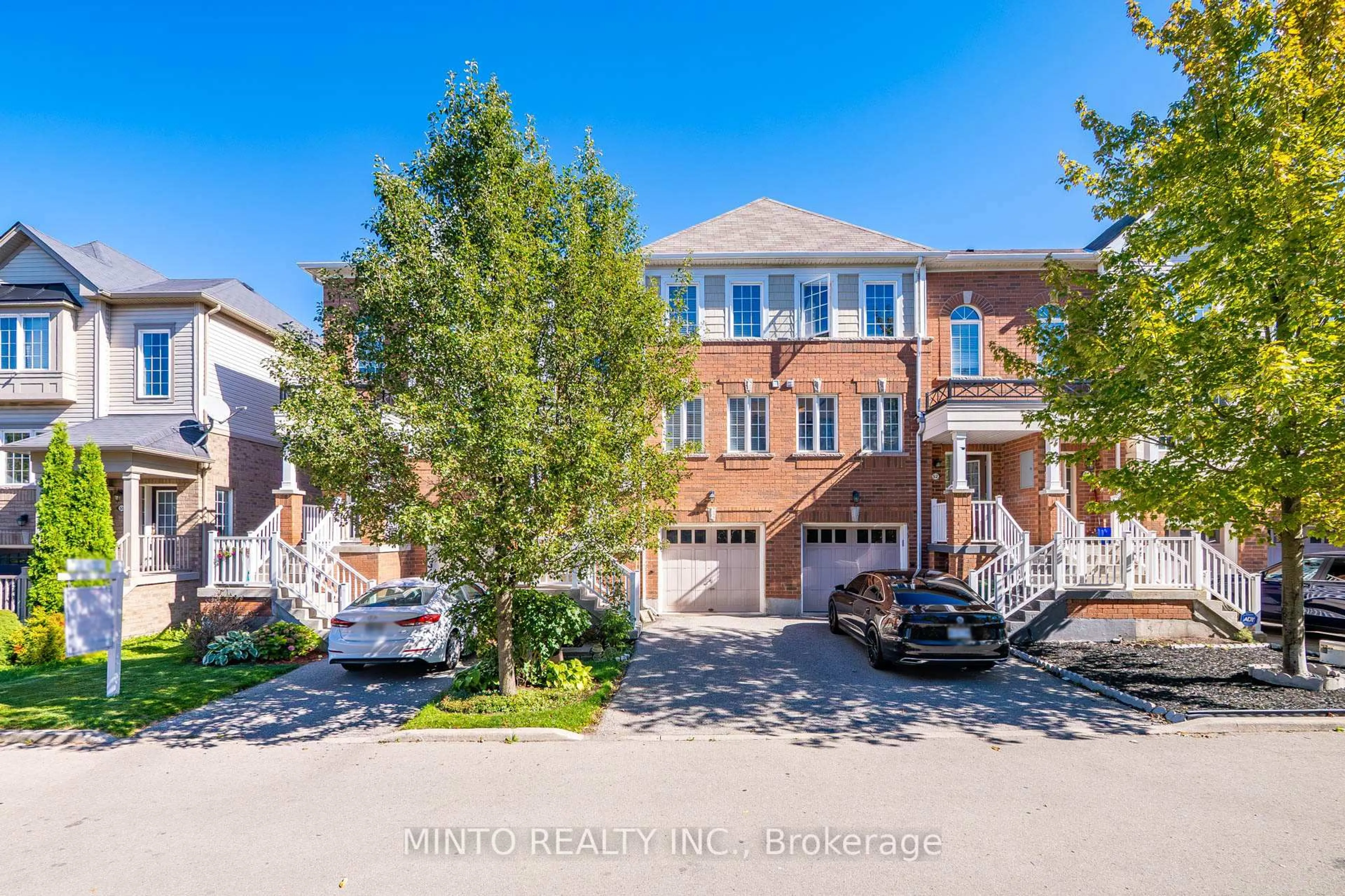 A pic from outside/outdoor area/front of a property/back of a property/a pic from drone, street for 7 Sirente Dr #53, Hamilton Ontario L9A 0B4