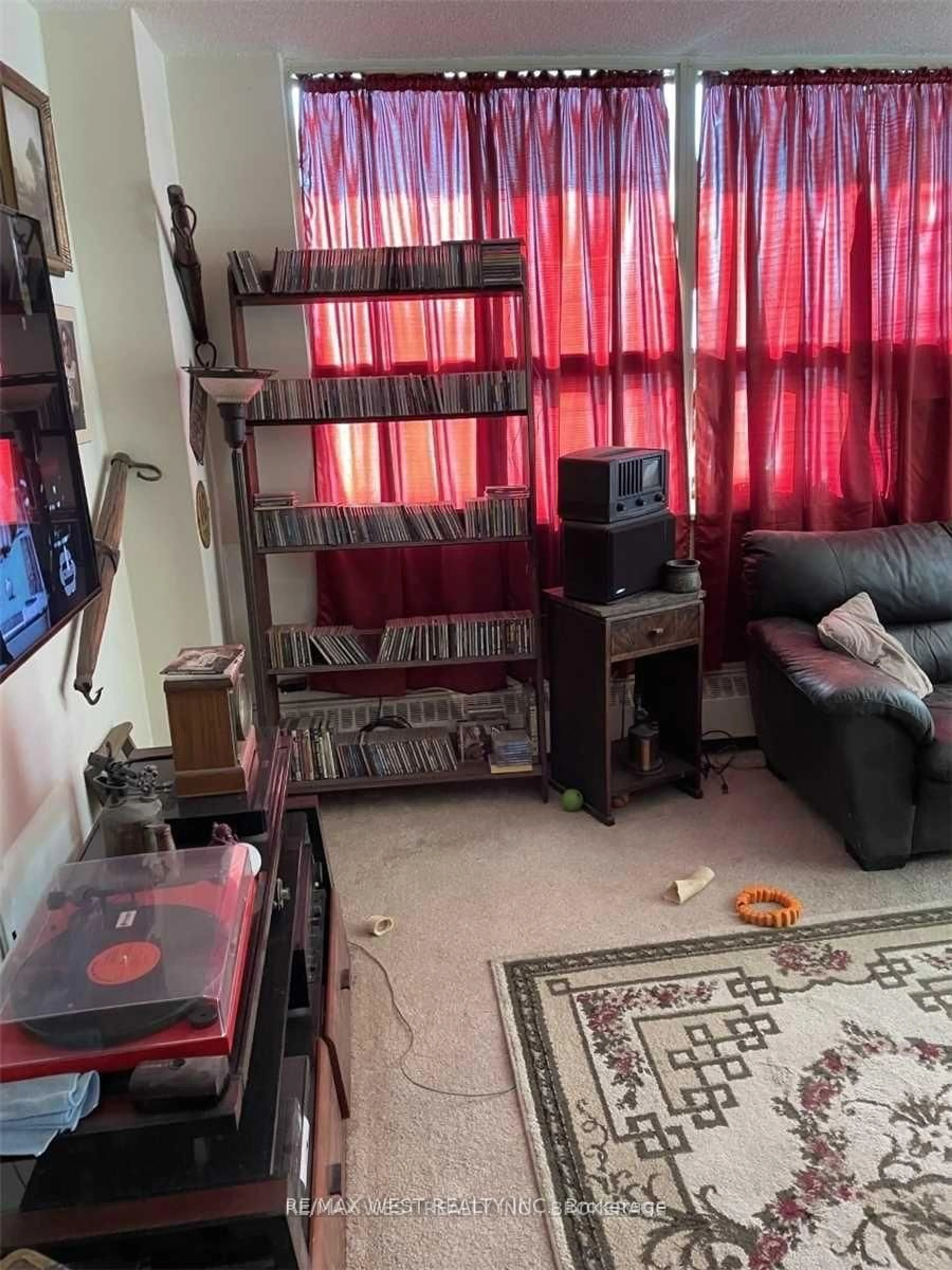 A pic of a room for 15 Albright Rd #1011, Hamilton Ontario L8K 5J2