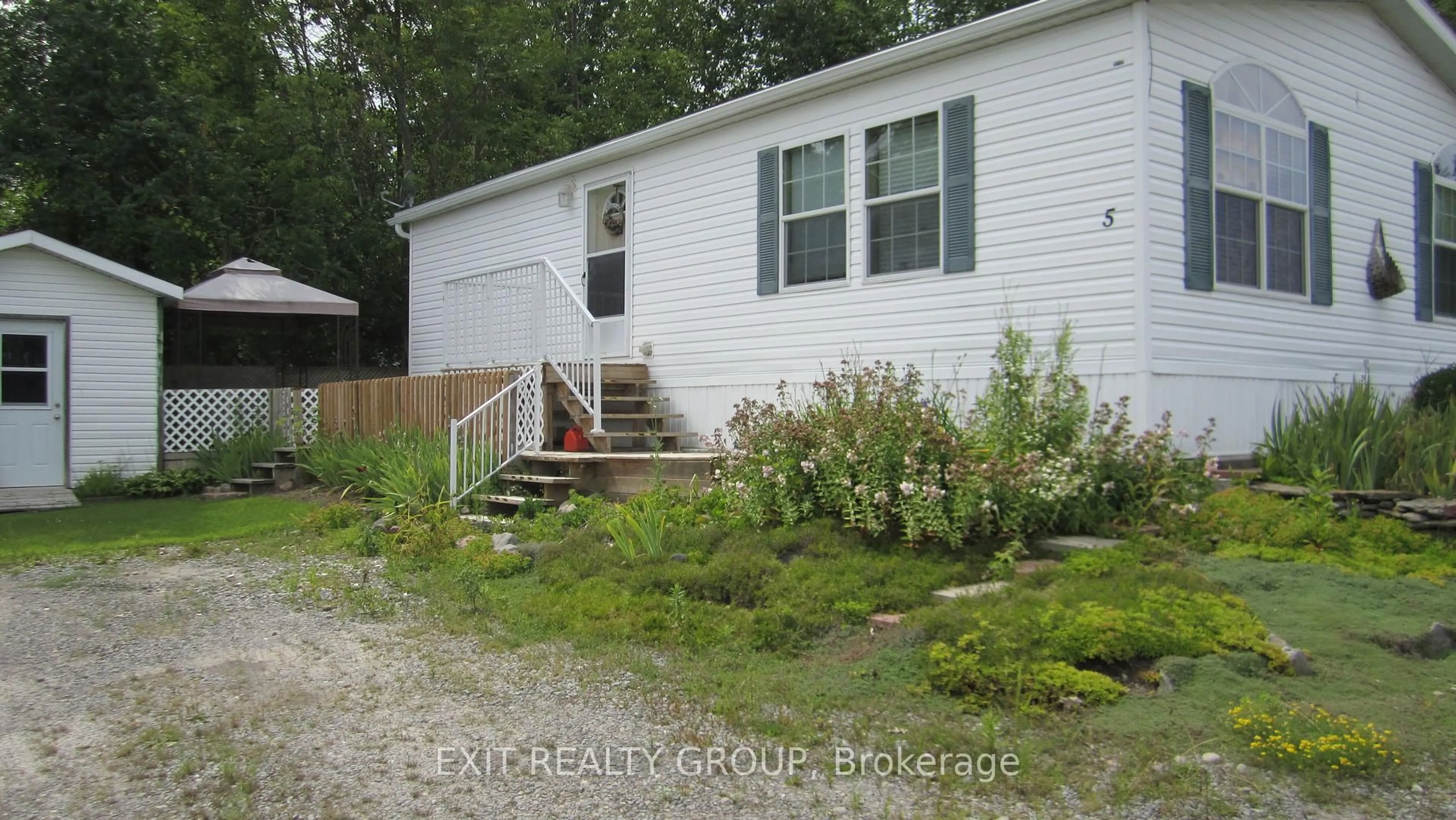 Home with vinyl exterior material, street for 5-152 Concession Road 11 W, Trent Hills Ontario K0L 1Y0