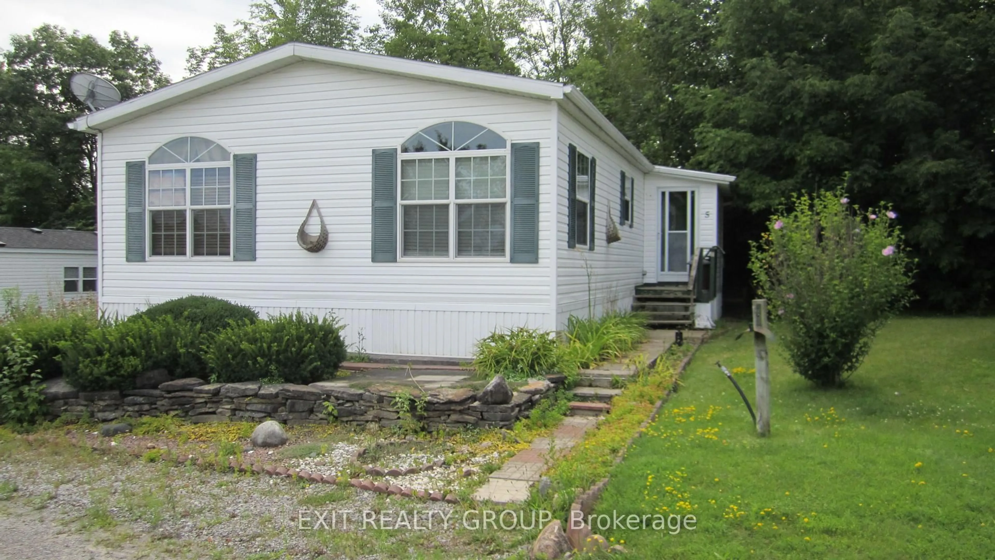Home with vinyl exterior material, water/lake/river/ocean view for 5-152 Concession Road 11 W, Trent Hills Ontario K0L 1Y0