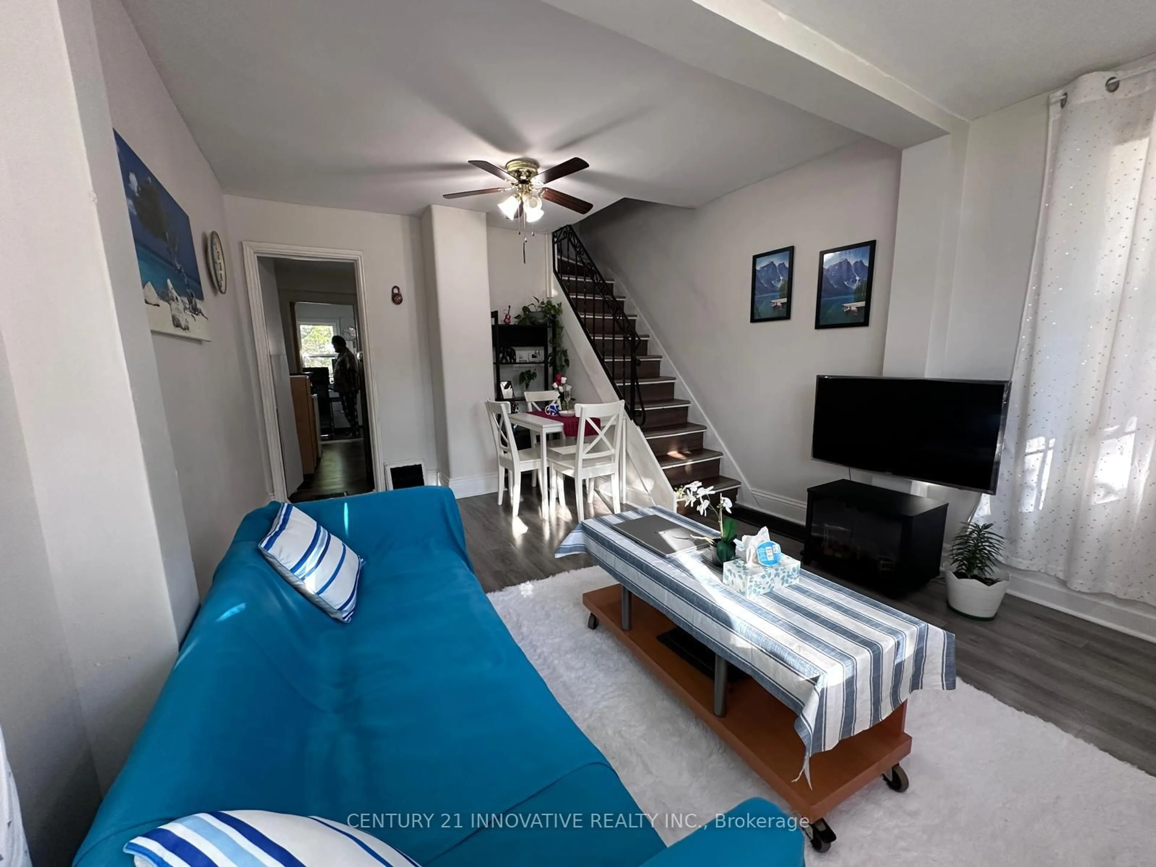 Living room with furniture, unknown for 165 Dundas St, Cambridge Ontario N1R 5P2