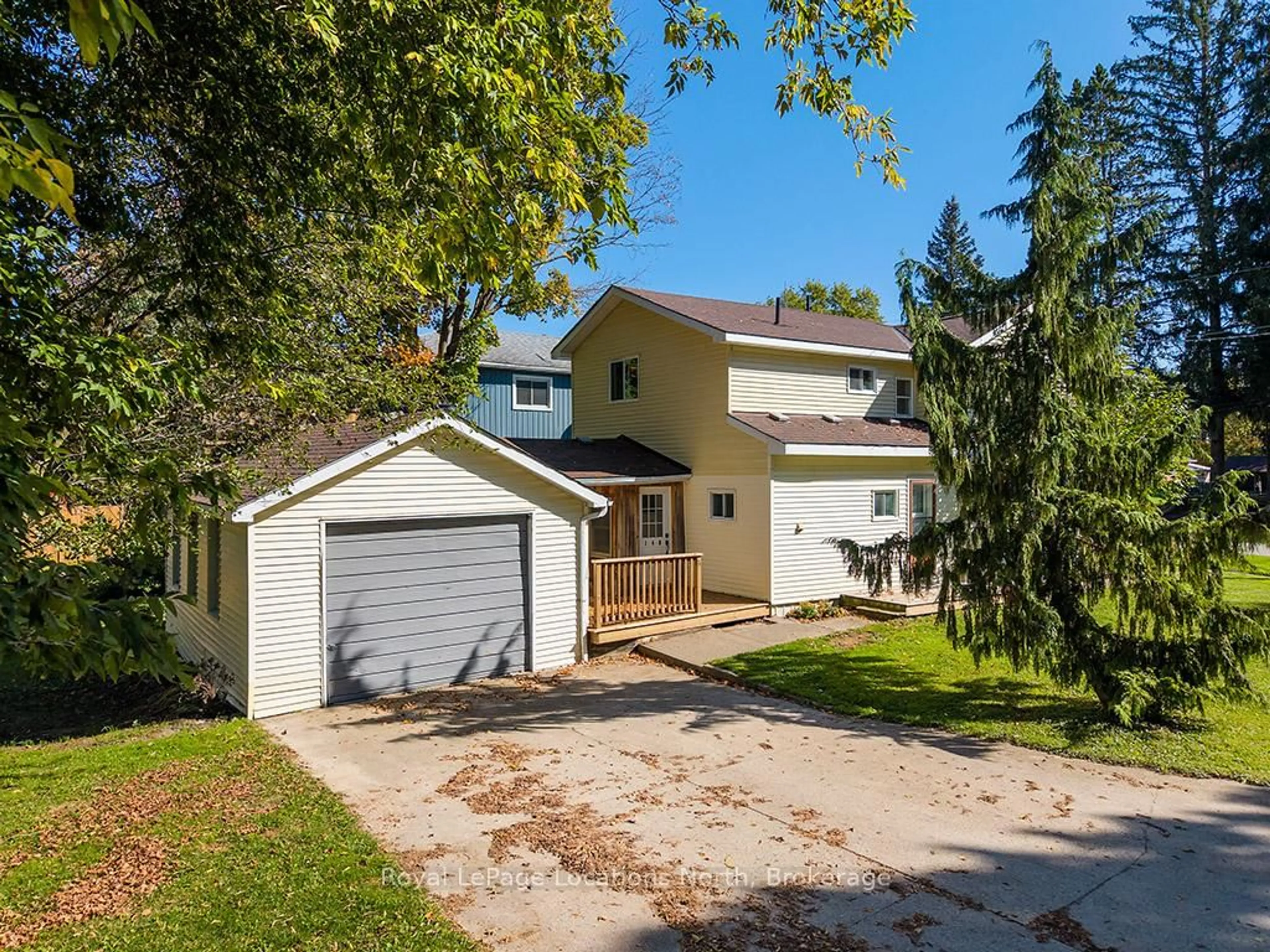 A pic from outside/outdoor area/front of a property/back of a property/a pic from drone, street for 140 Loucks Lane, Chatsworth Ontario N0H 1G0