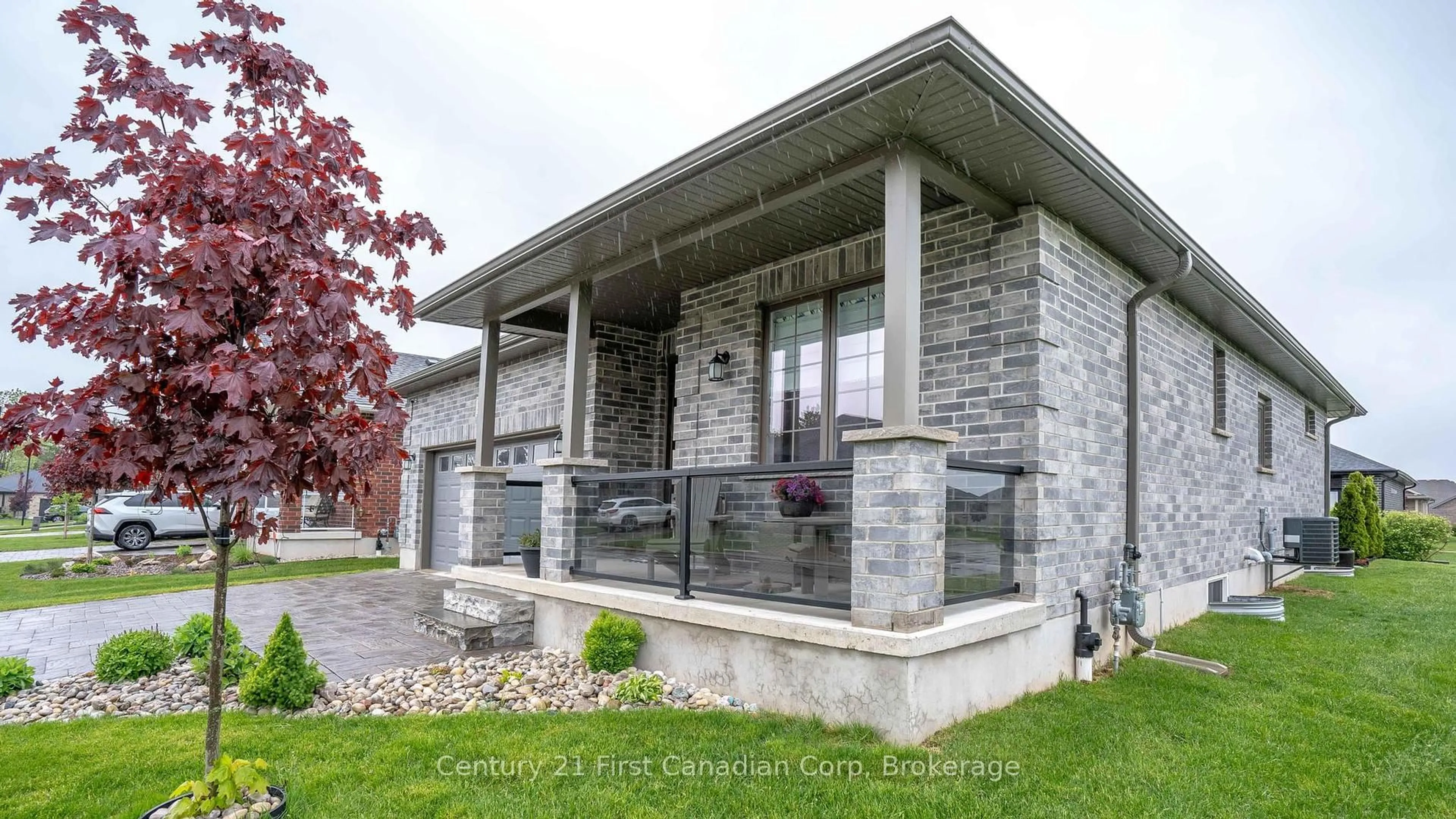 Home with brick exterior material, building for 121 Robin Ridge Dr #35, Central Elgin Ontario L0L 1B0