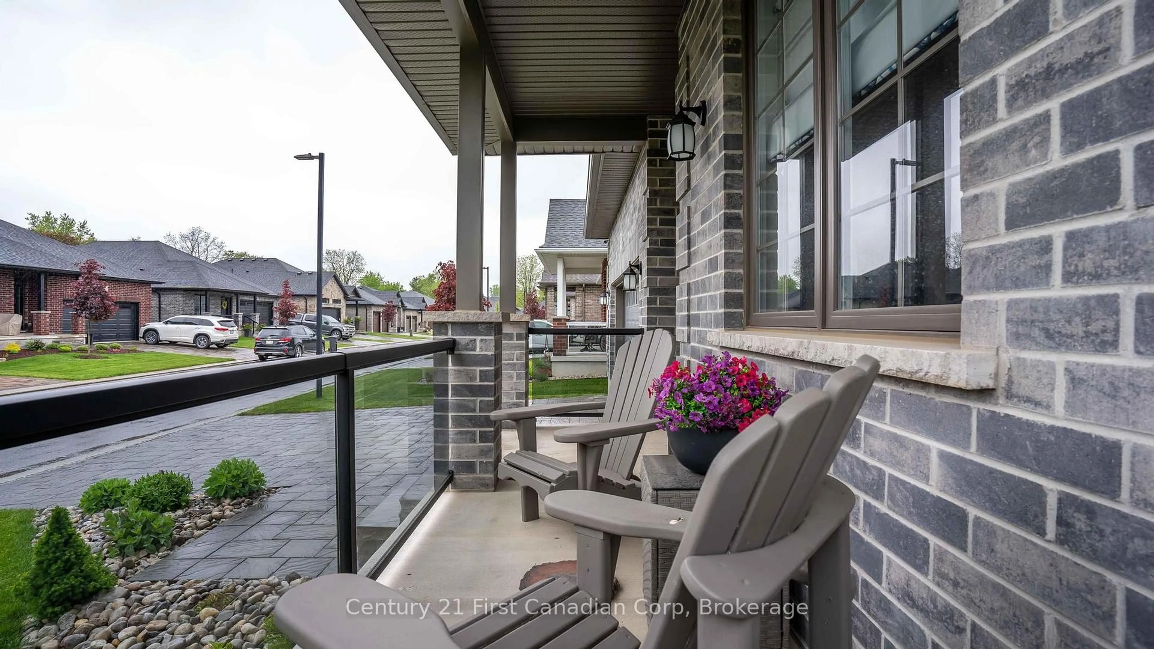 Patio, street for 121 Robin Ridge Dr #35, Central Elgin Ontario L0L 1B0