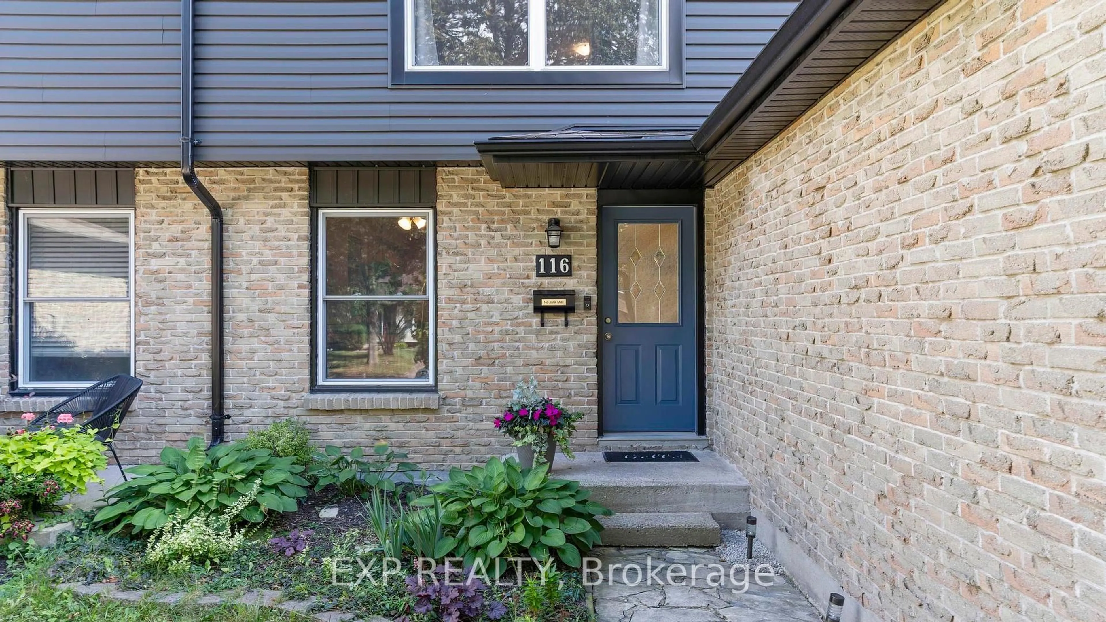 Home with brick exterior material, street for 116 Glenroy Cres, London South Ontario N5Z 4H7