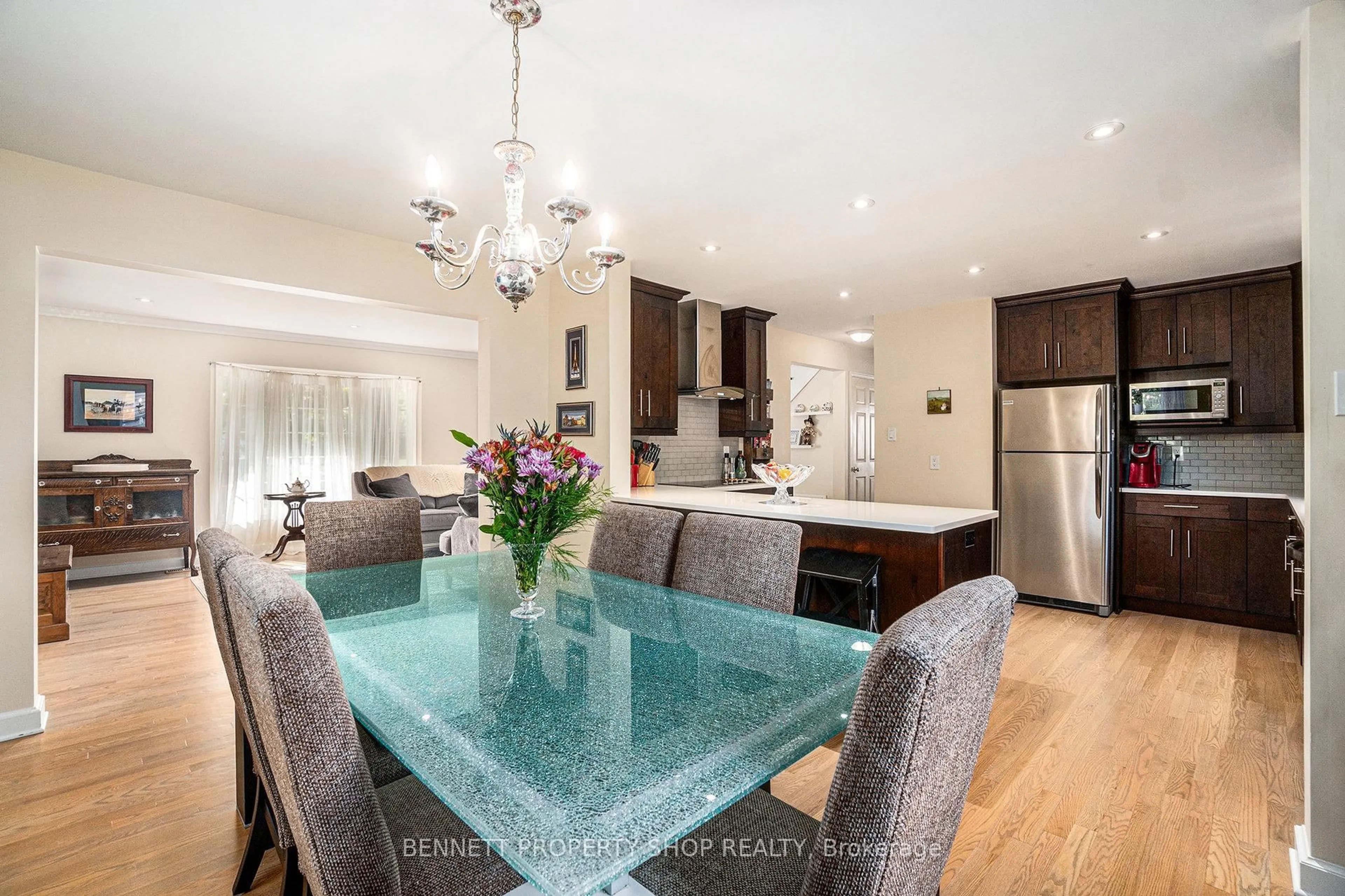 Open concept kitchen, unknown for 21 Pattermead Cres, Ottawa Ontario K1V 0A1