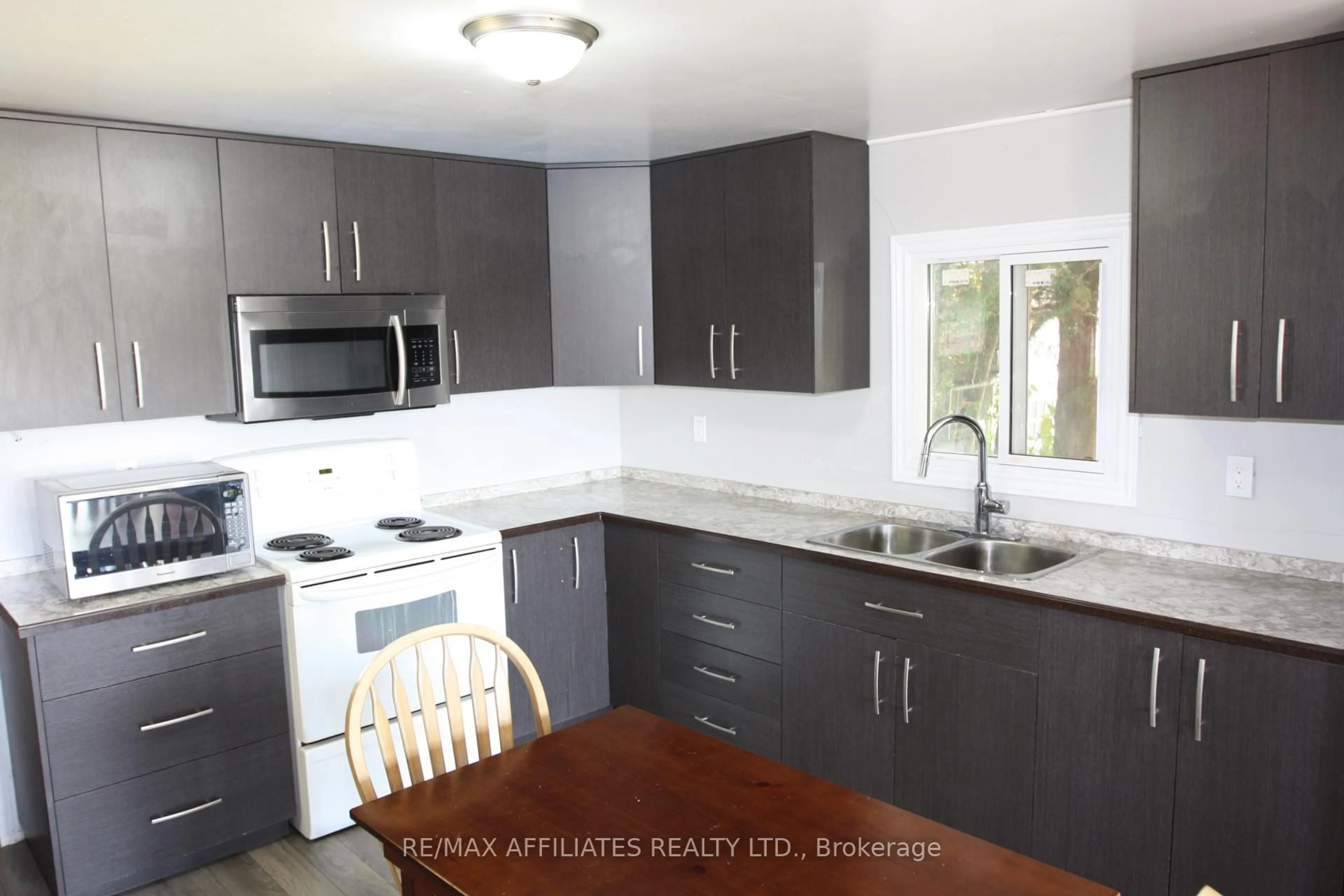Unknown for 514 Jason St, Smiths Falls Ontario K7A 4S4