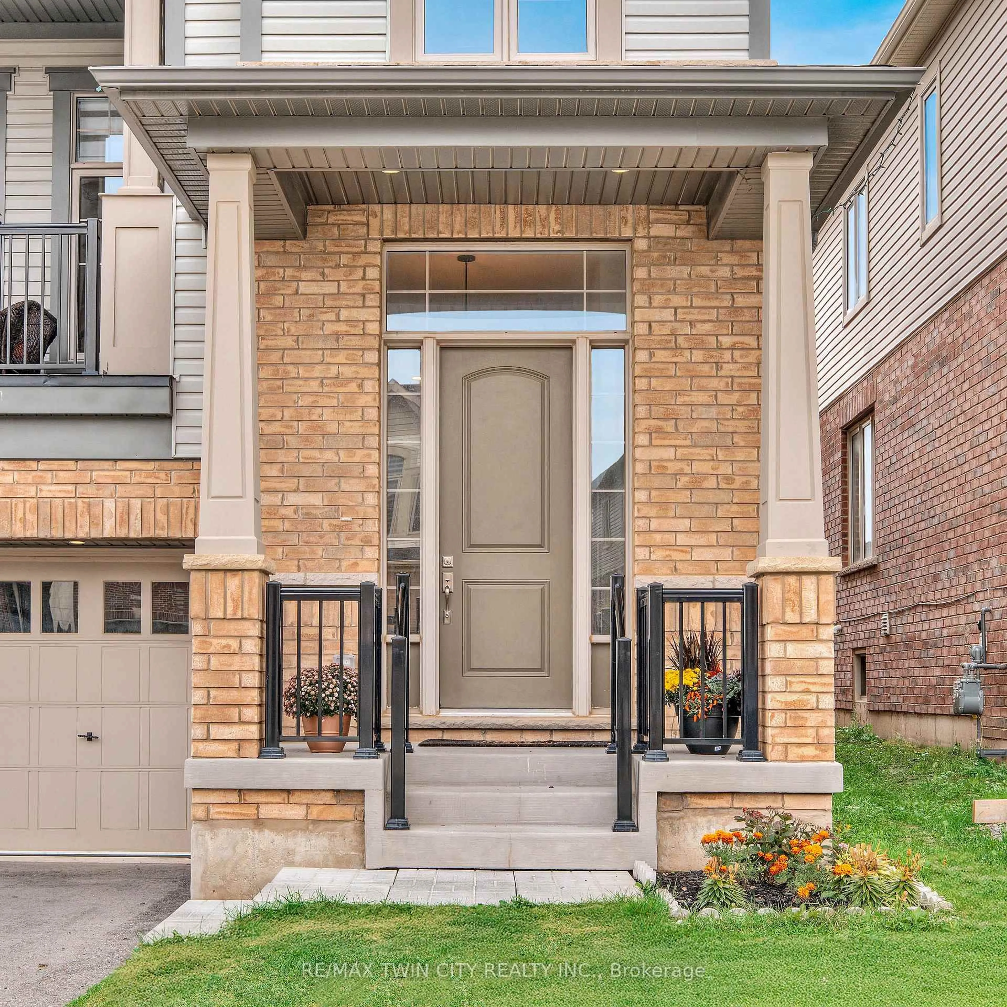 Home with brick exterior material, street for 110 Haldimand St, Kitchener Ontario N2R 0R2