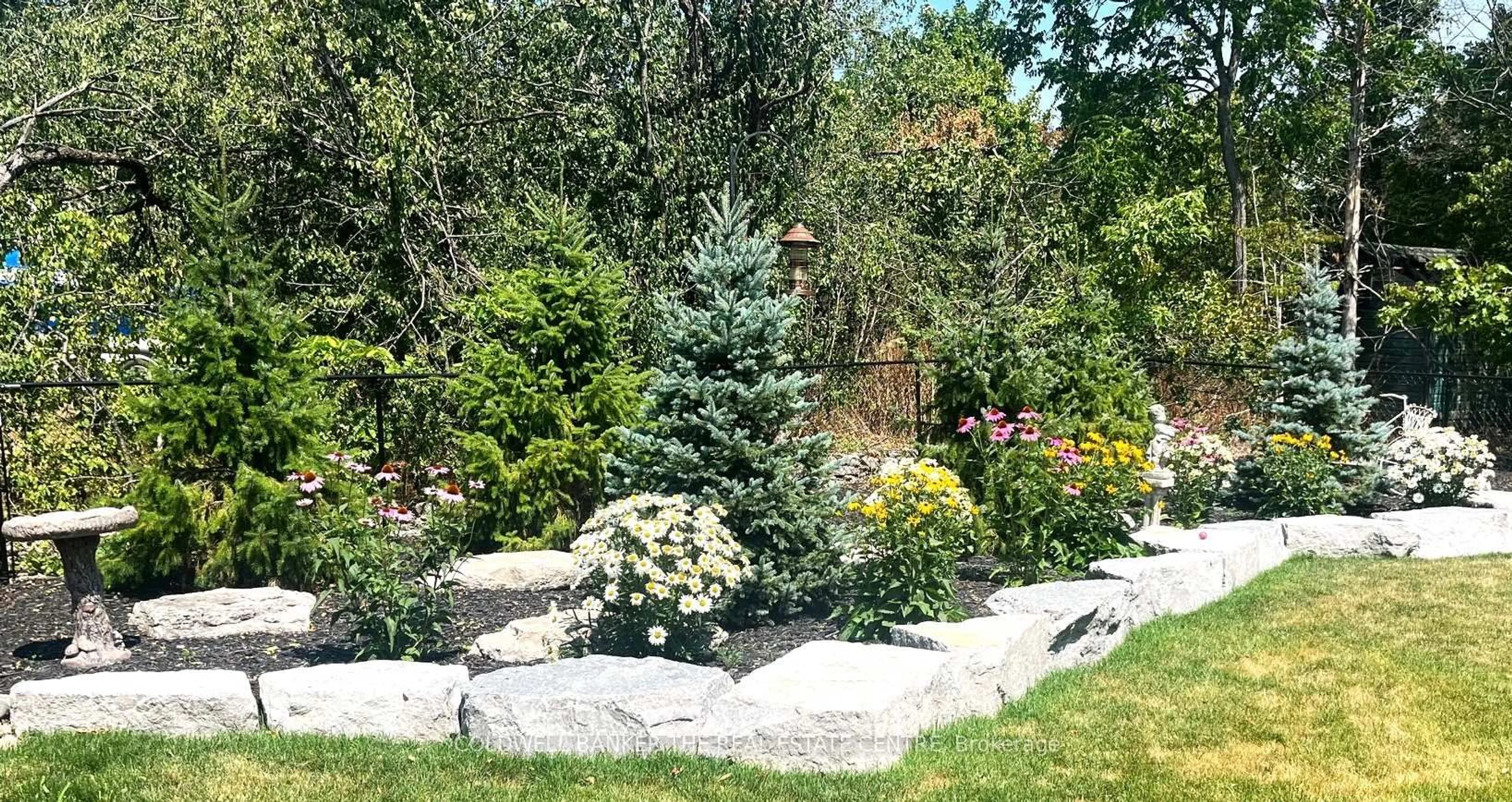 Patio, unknown for 55 Prince St, Kawartha Lakes Ontario K0M 1A0