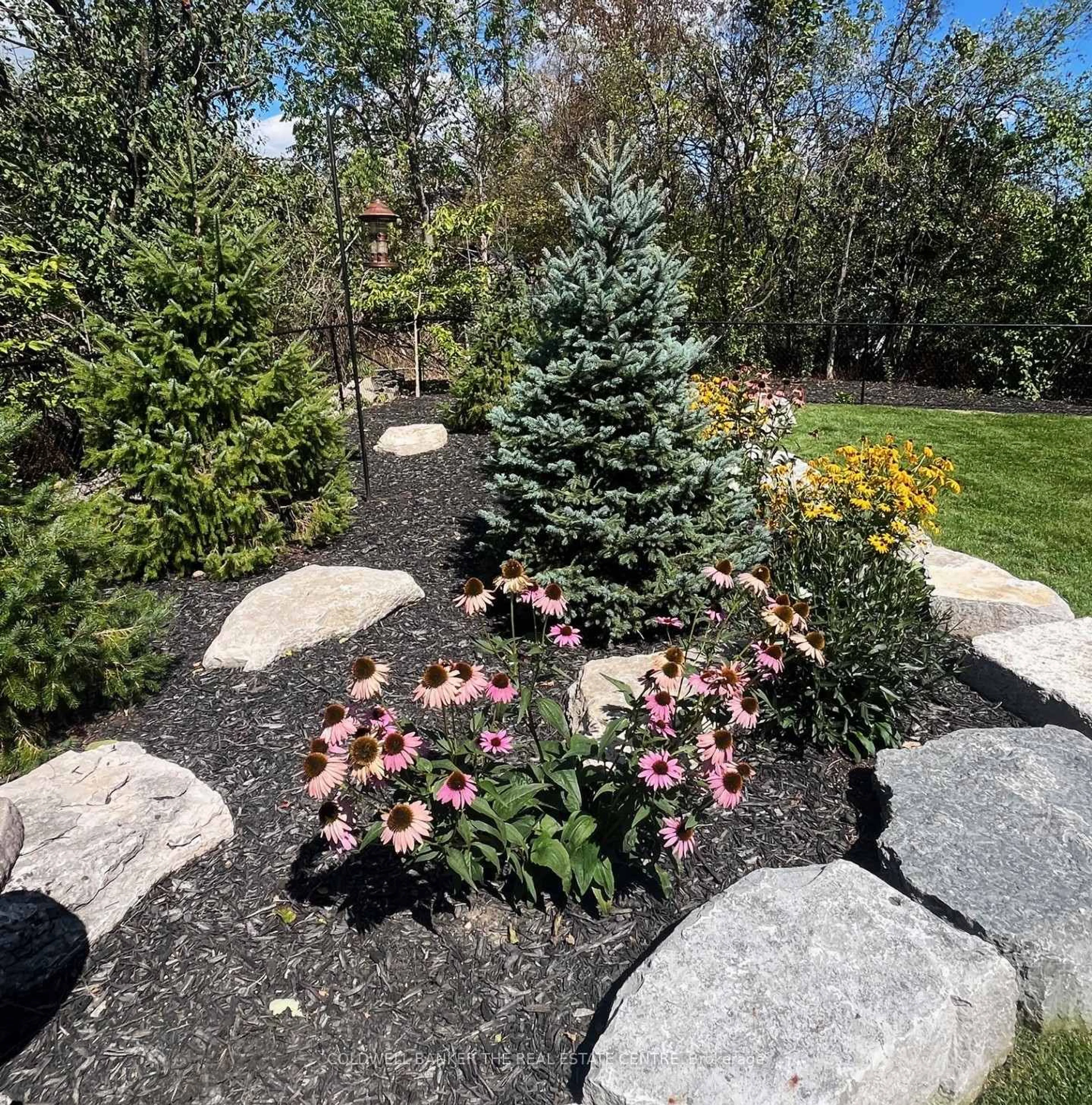Patio, unknown for 55 Prince St, Kawartha Lakes Ontario K0M 1A0