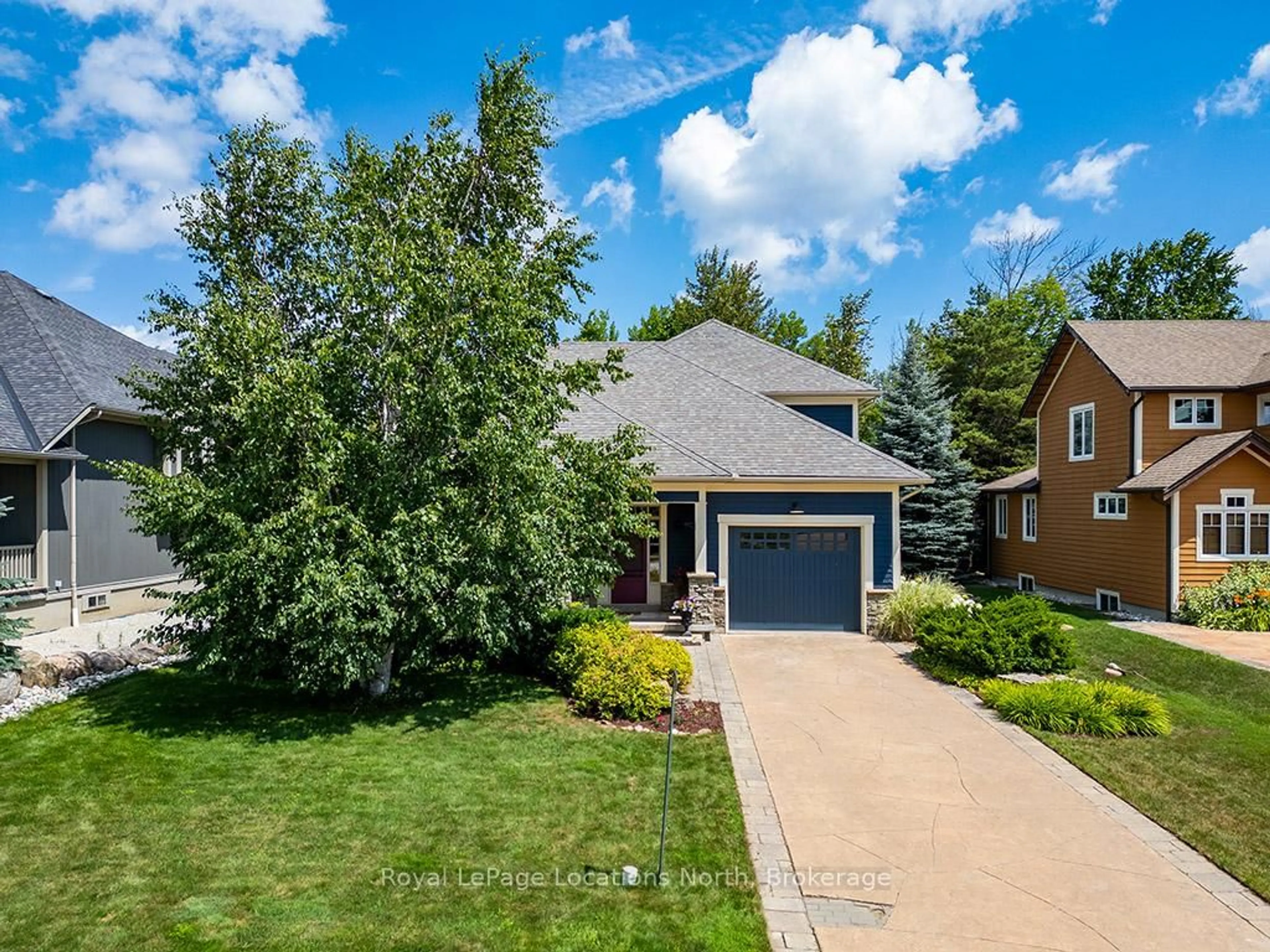 A pic from outside/outdoor area/front of a property/back of a property/a pic from drone, street for 151 Rankin's Cres, Blue Mountains Ontario N0H 2P0