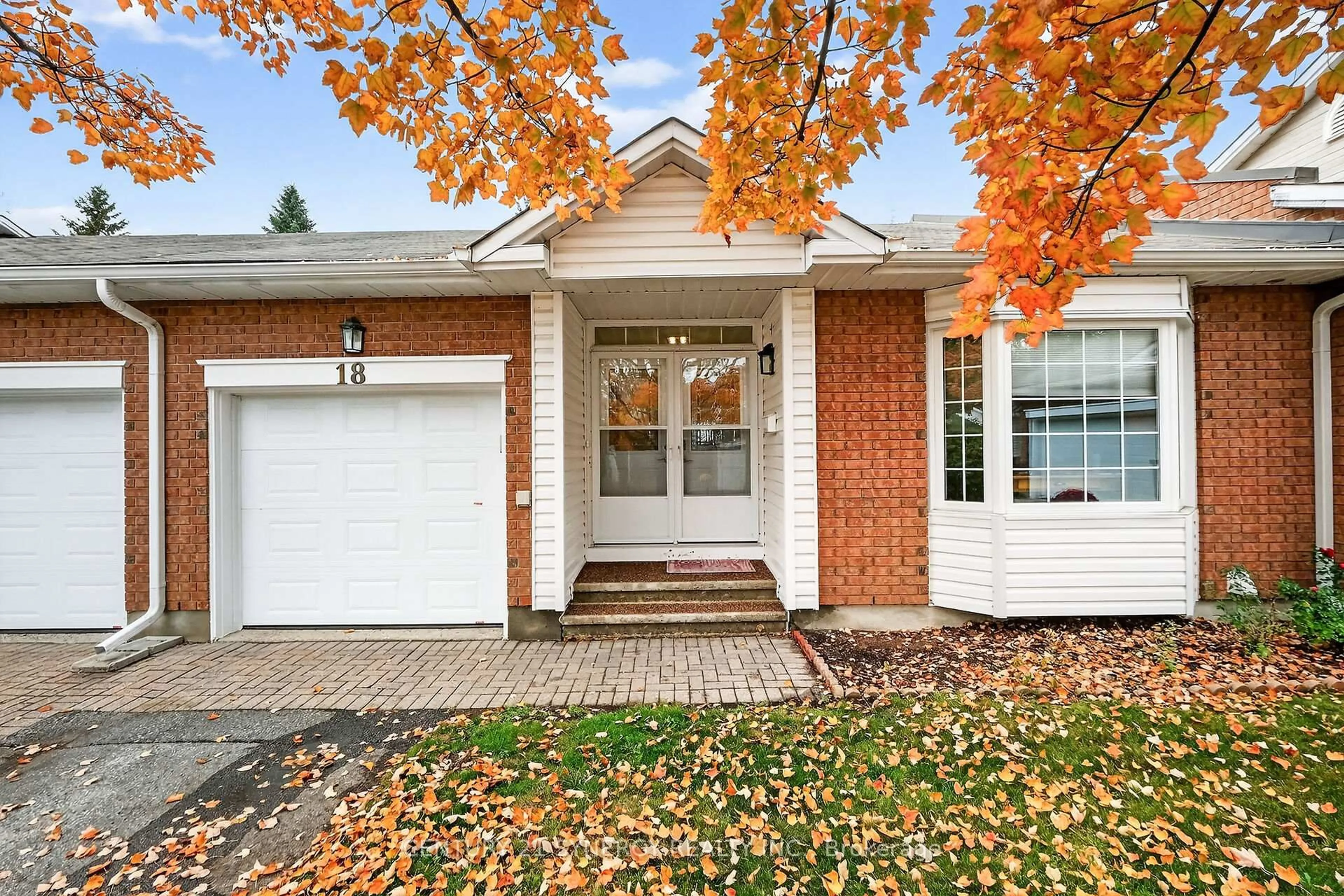 Home with brick exterior material, street for 18 Oyster Bay Crt #47, Stittsville Ontario K2S 1H3