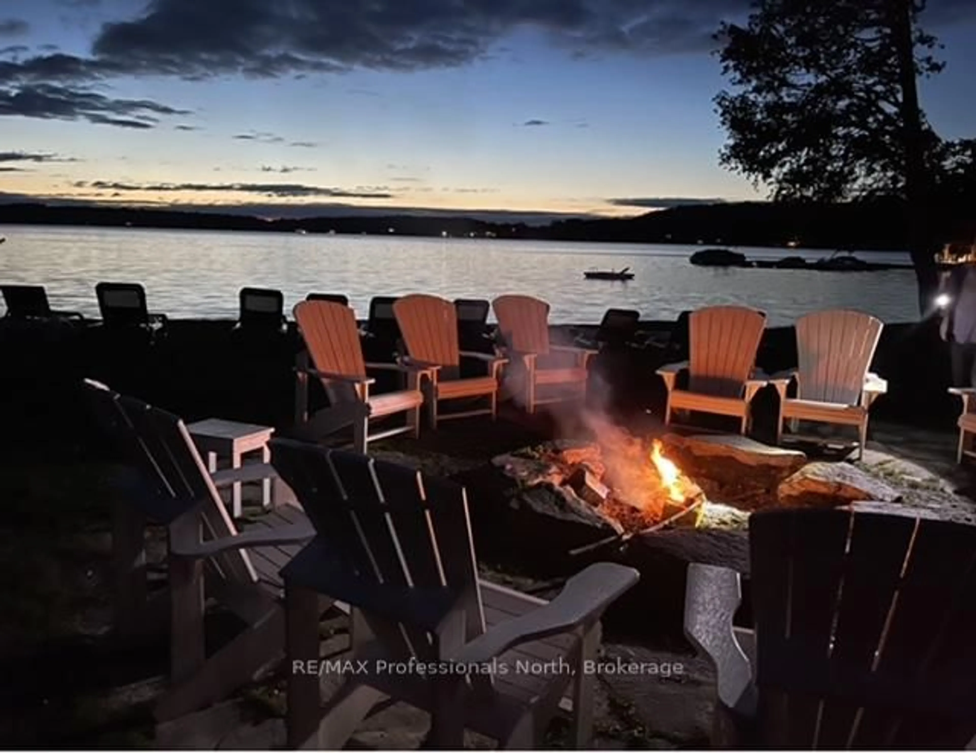 Patio, water/lake/river/ocean view for 3876 MUSKOKA ROAD 118 WEST #Carling 4, W10, Muskoka Lakes Ontario P0B 1J0