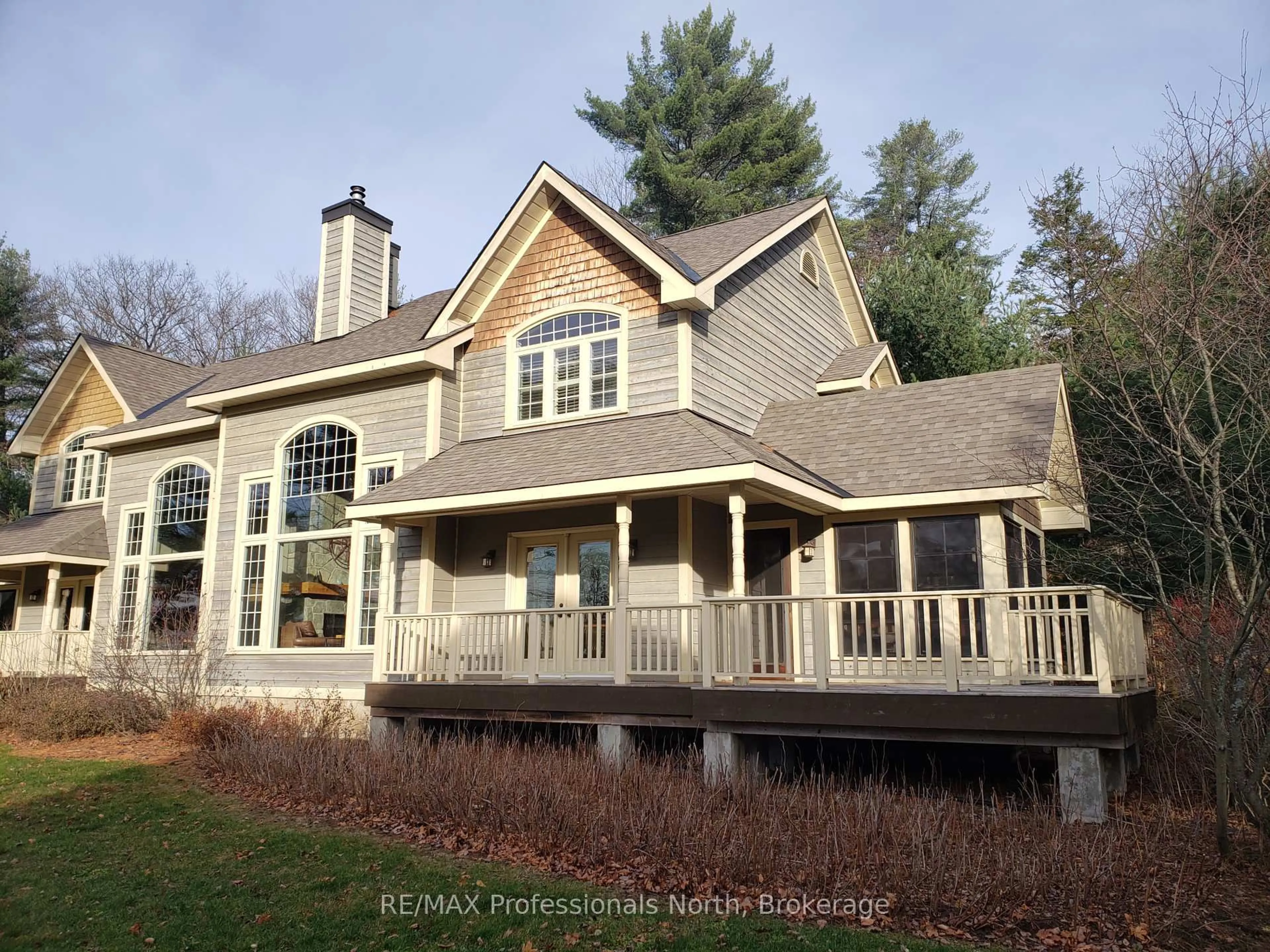 Home with vinyl exterior material, water/lake/river/ocean view for 3876 MUSKOKA ROAD 118 WEST #Carling 4, W10, Muskoka Lakes Ontario P0B 1J0