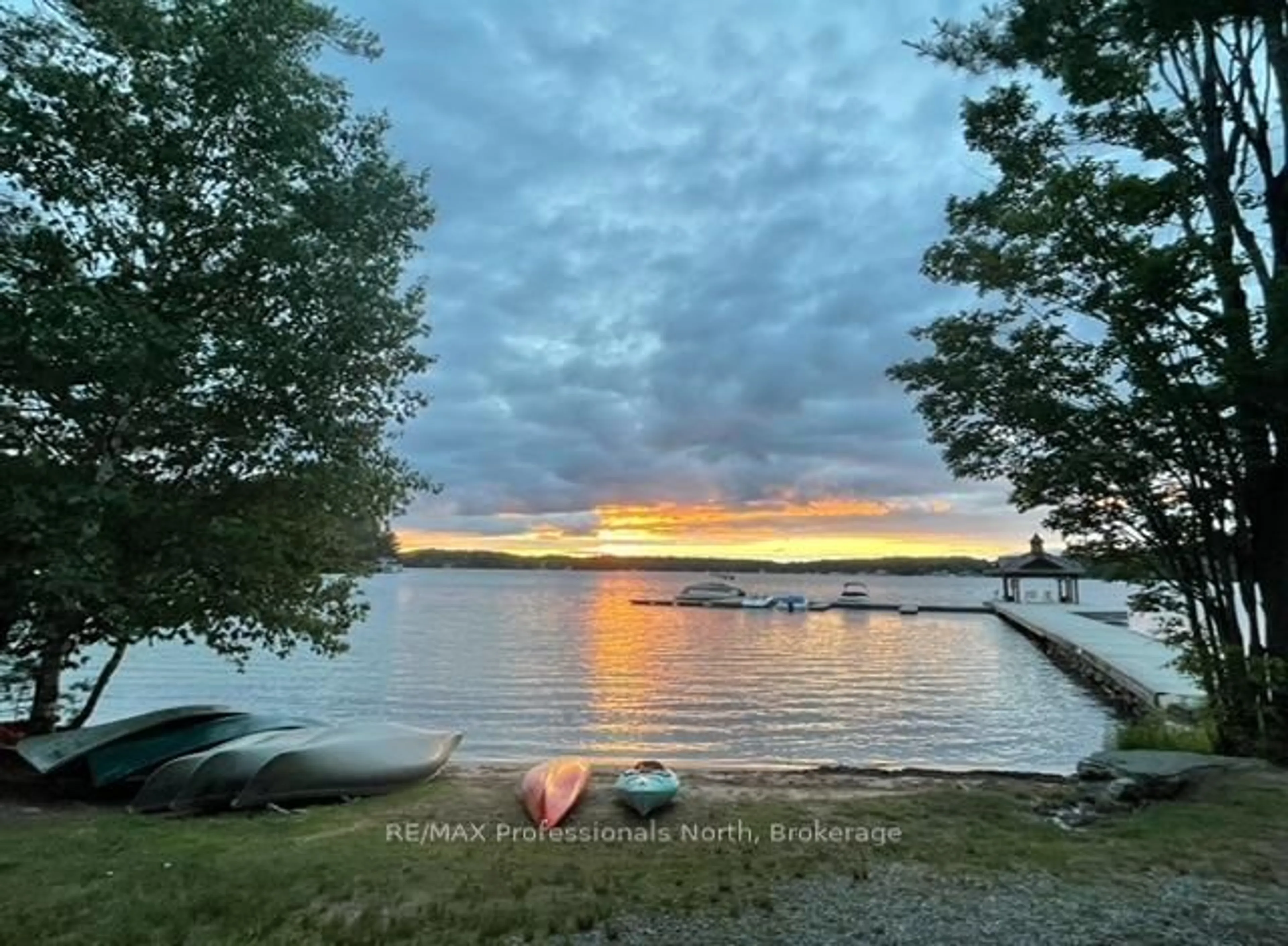 Blurry image for 3876 MUSKOKA ROAD 118 WEST #Carling 4, W10, Muskoka Lakes Ontario P0B 1J0