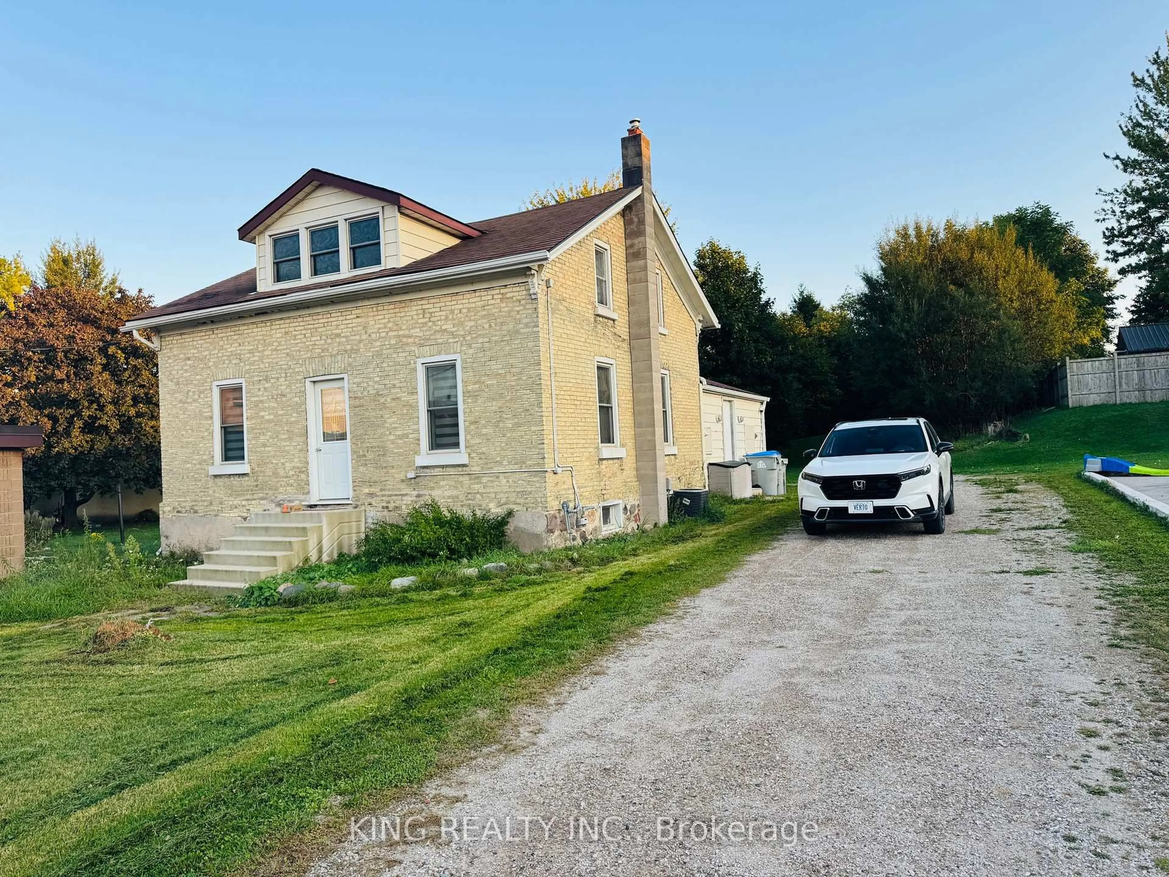 A pic from outside/outdoor area/front of a property/back of a property/a pic from drone, building for 39 MAIN St, Bluewater Ontario N0M 2T0