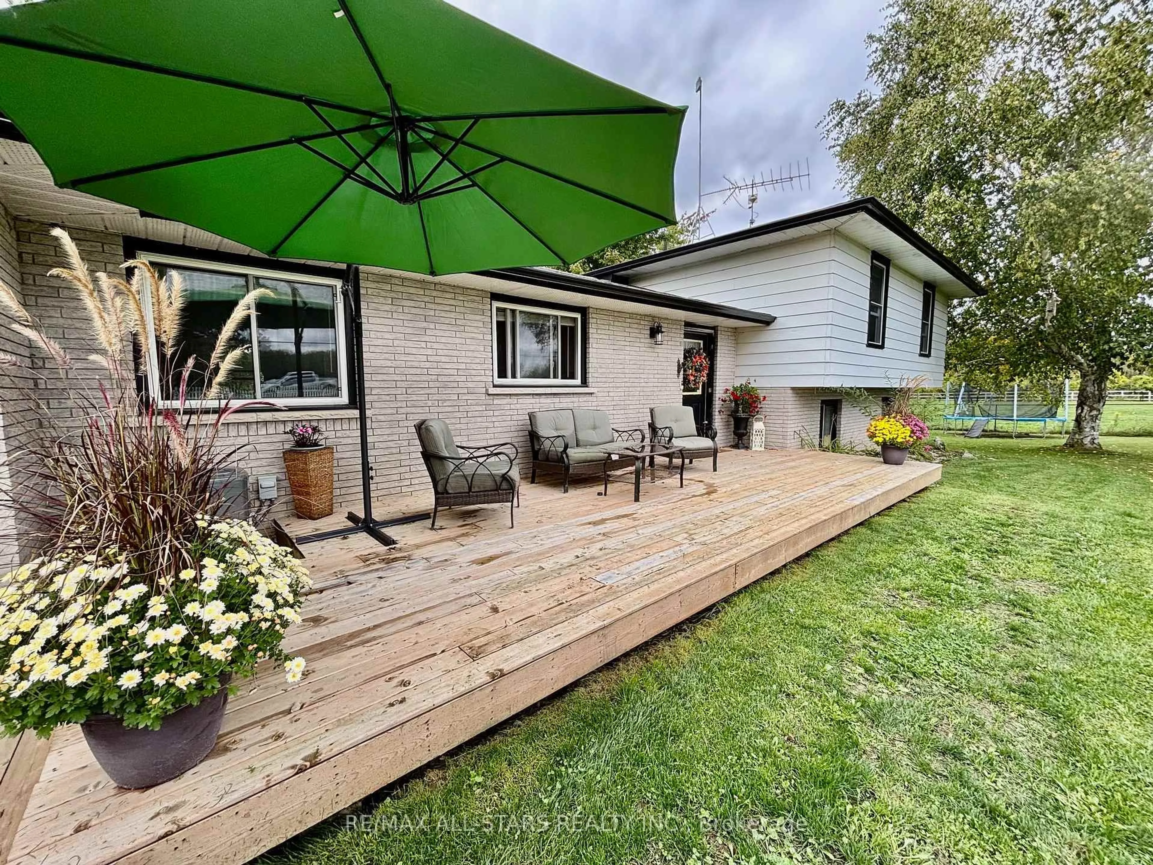 Patio, street for 375 Ogemah Rd, Kawartha Lakes Ontario K0M 2C0