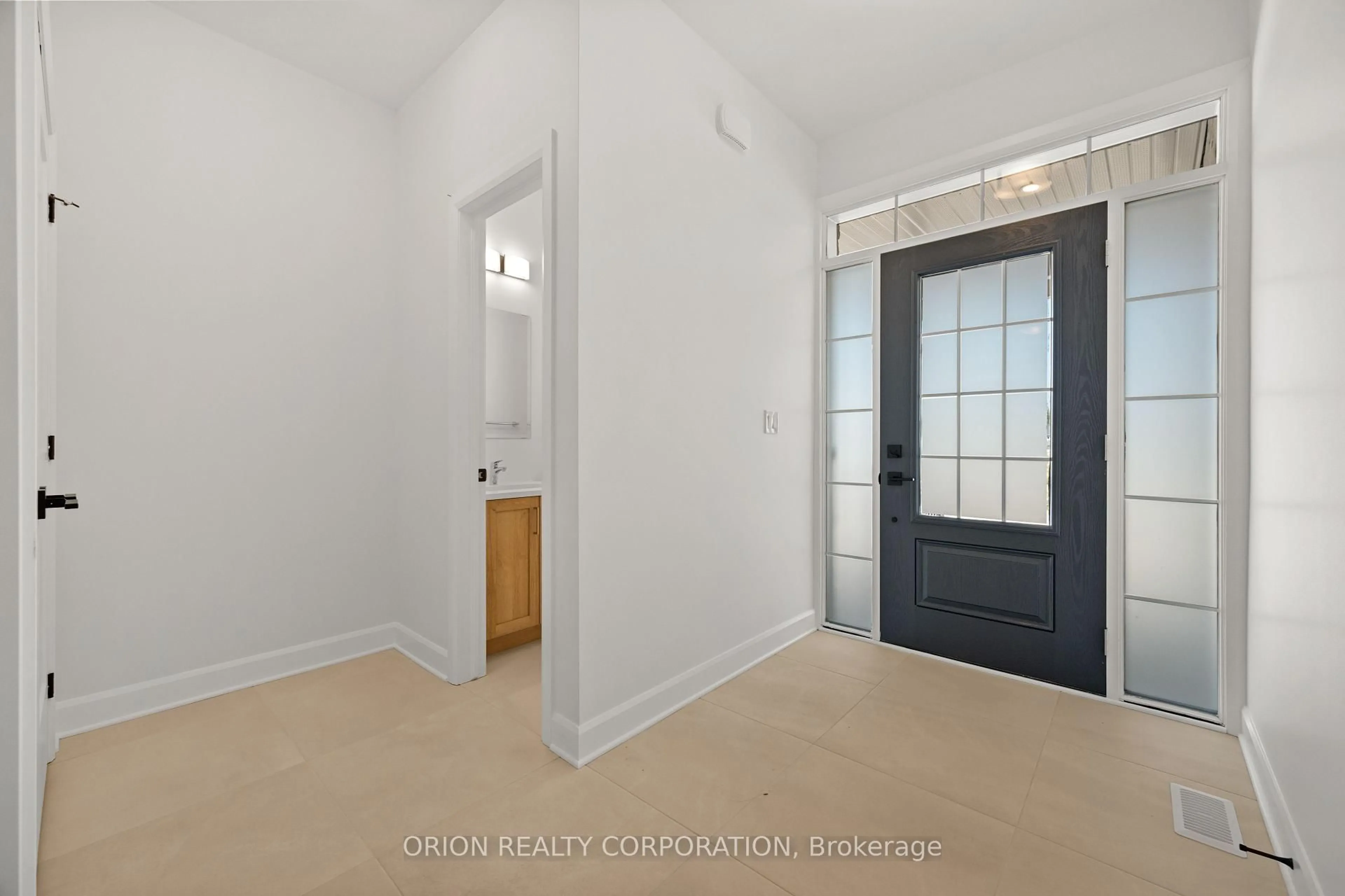 Indoor entryway for 929 Goodwin Dr, Kingston Ontario K7P 0P7