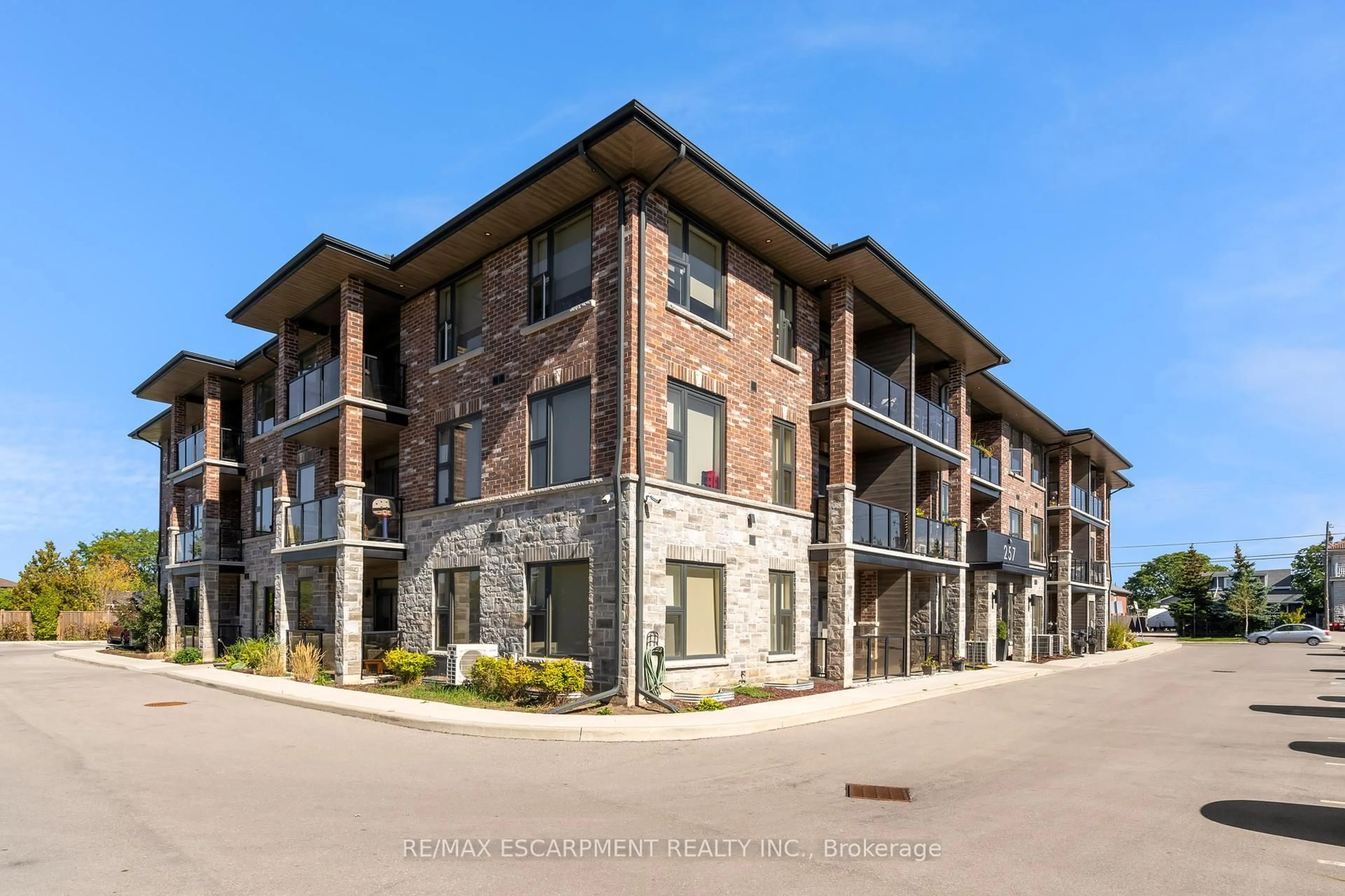 Unknown for 257 Millen Rd #209, Hamilton Ontario L8E 2H1