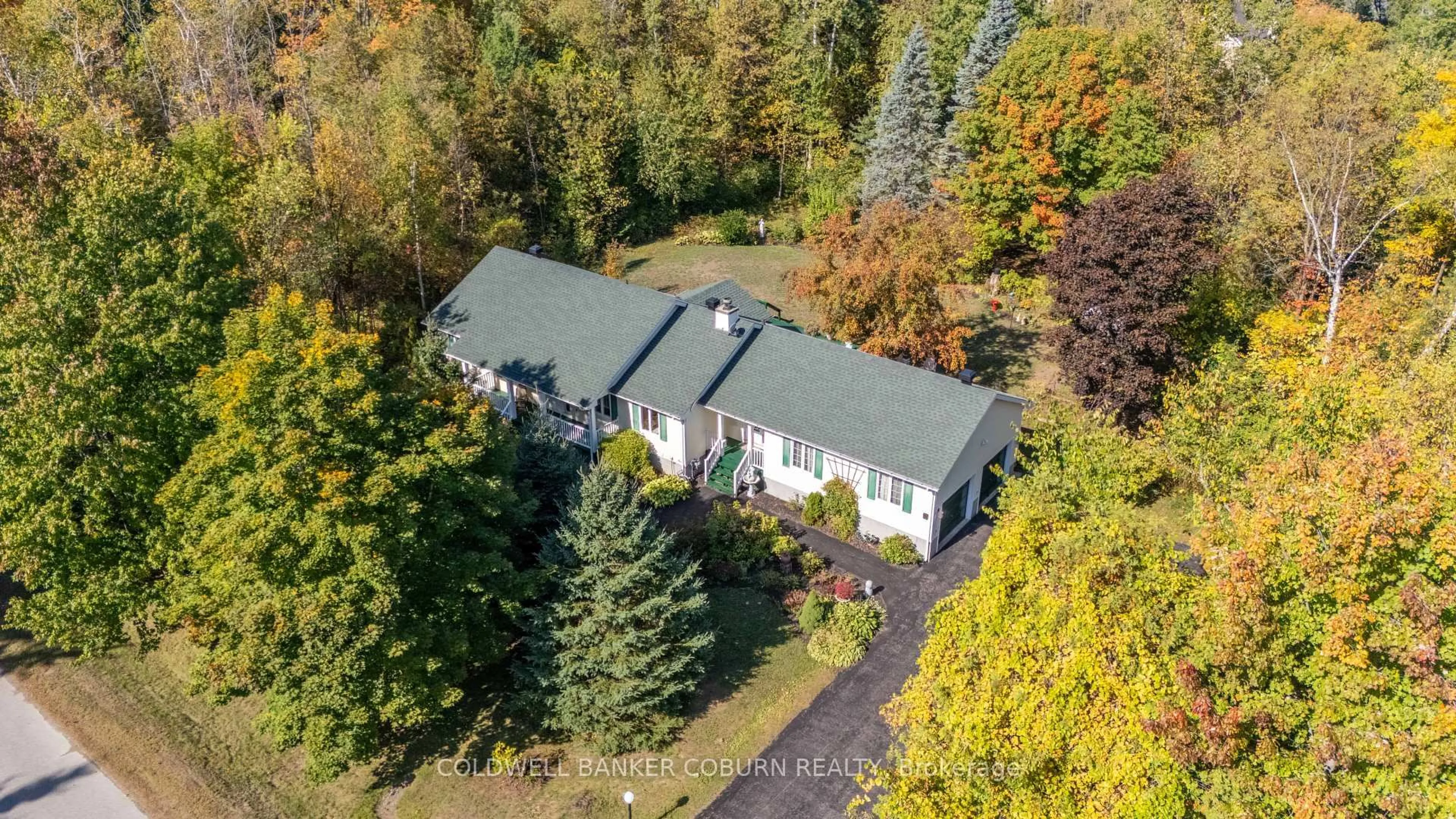 A pic from outside/outdoor area/front of a property/back of a property/a pic from drone, unknown for 2 Sugar Maple Way, North Grenville Ontario K0G 1J0
