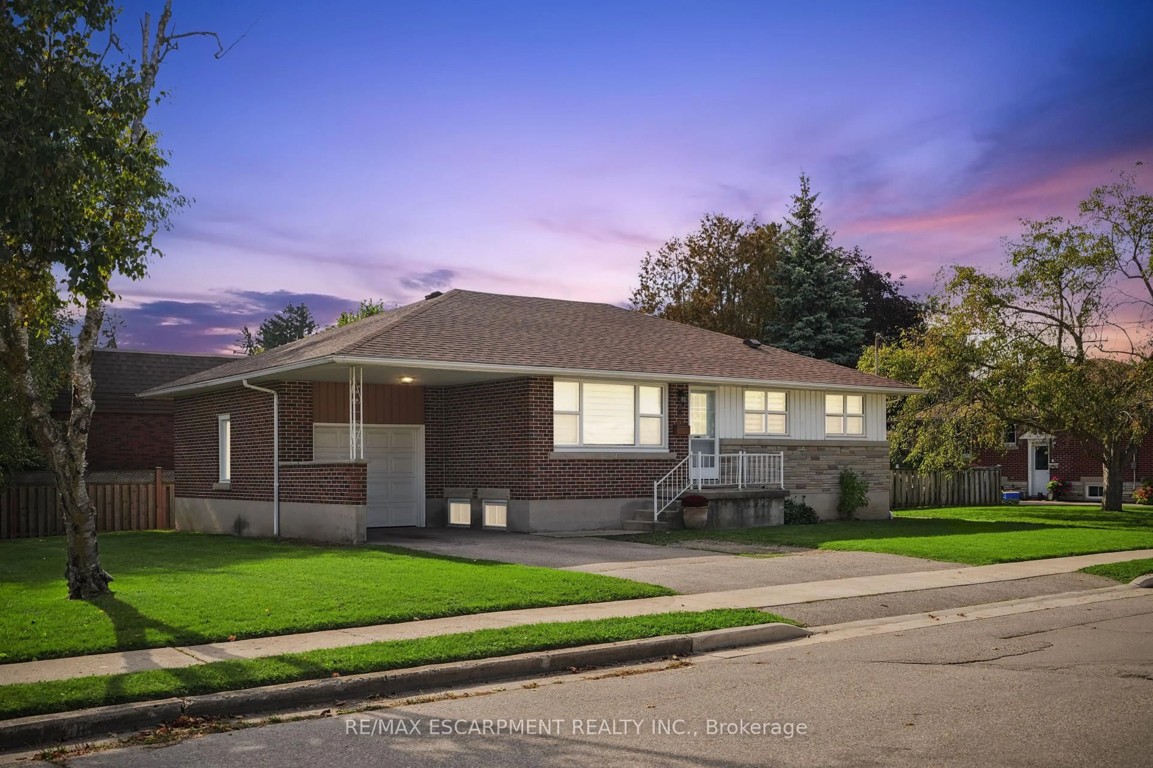 Unknown for 6 Clive Ave, Guelph Ontario N1E 3S3