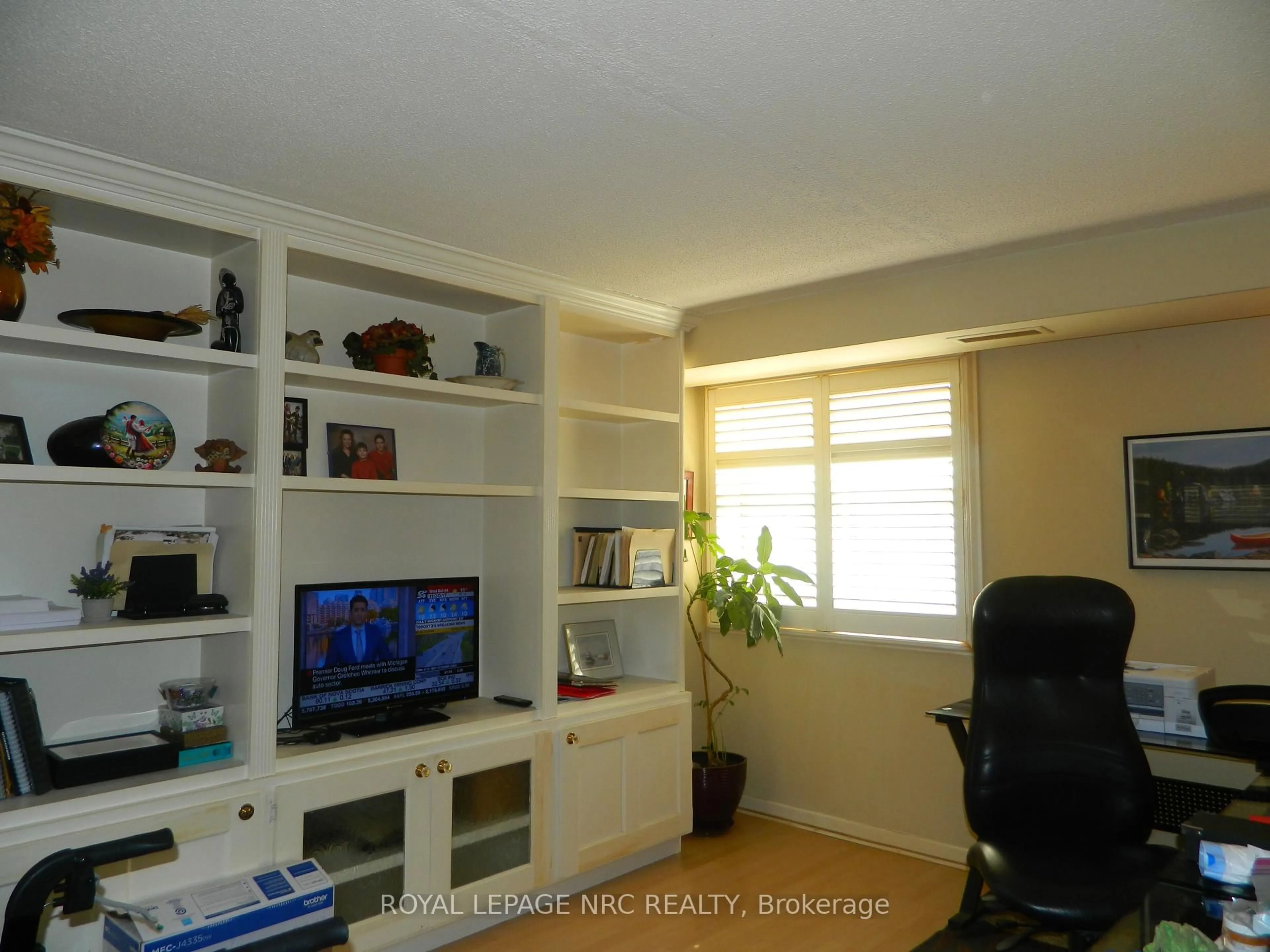A pic of a room for 276 Oakdale Ave #201, St. Catharines Ontario L2P 3S5