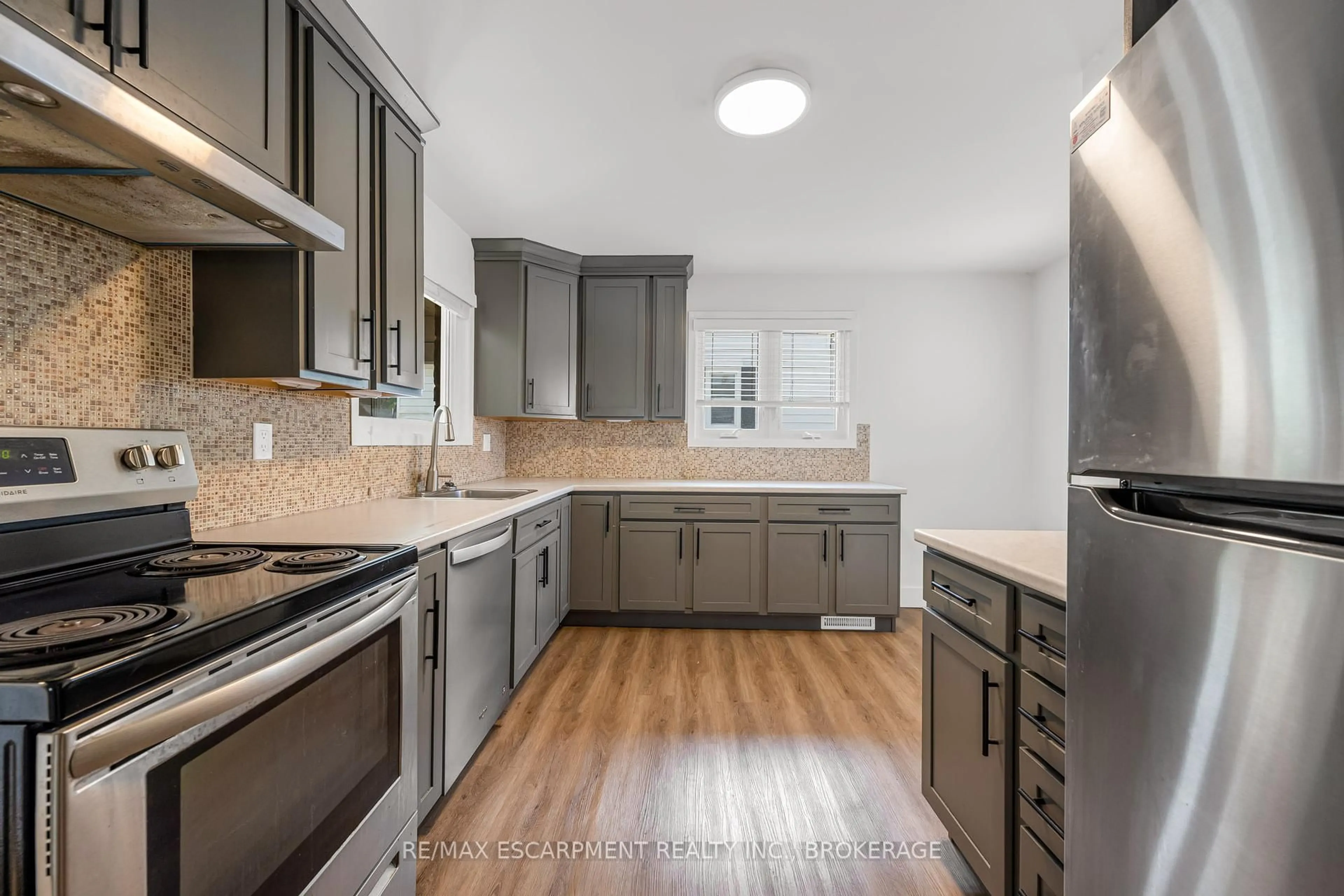 Standard kitchen, unknown for 4252 William St, Lincoln Ontario L0R 1B0