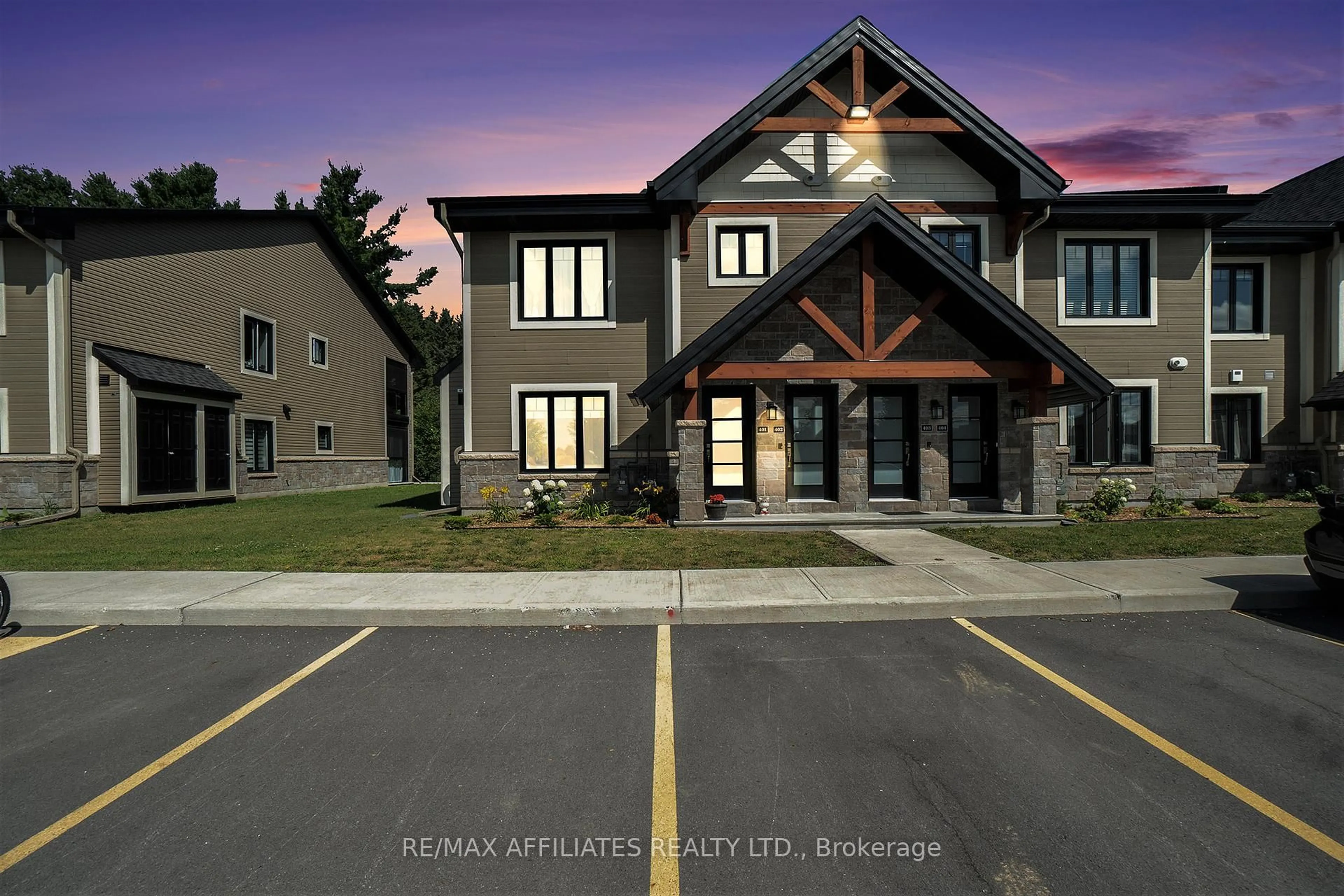 Unknown for 99 St-Moritz Tr #401, Russell Ontario K0A 1W0