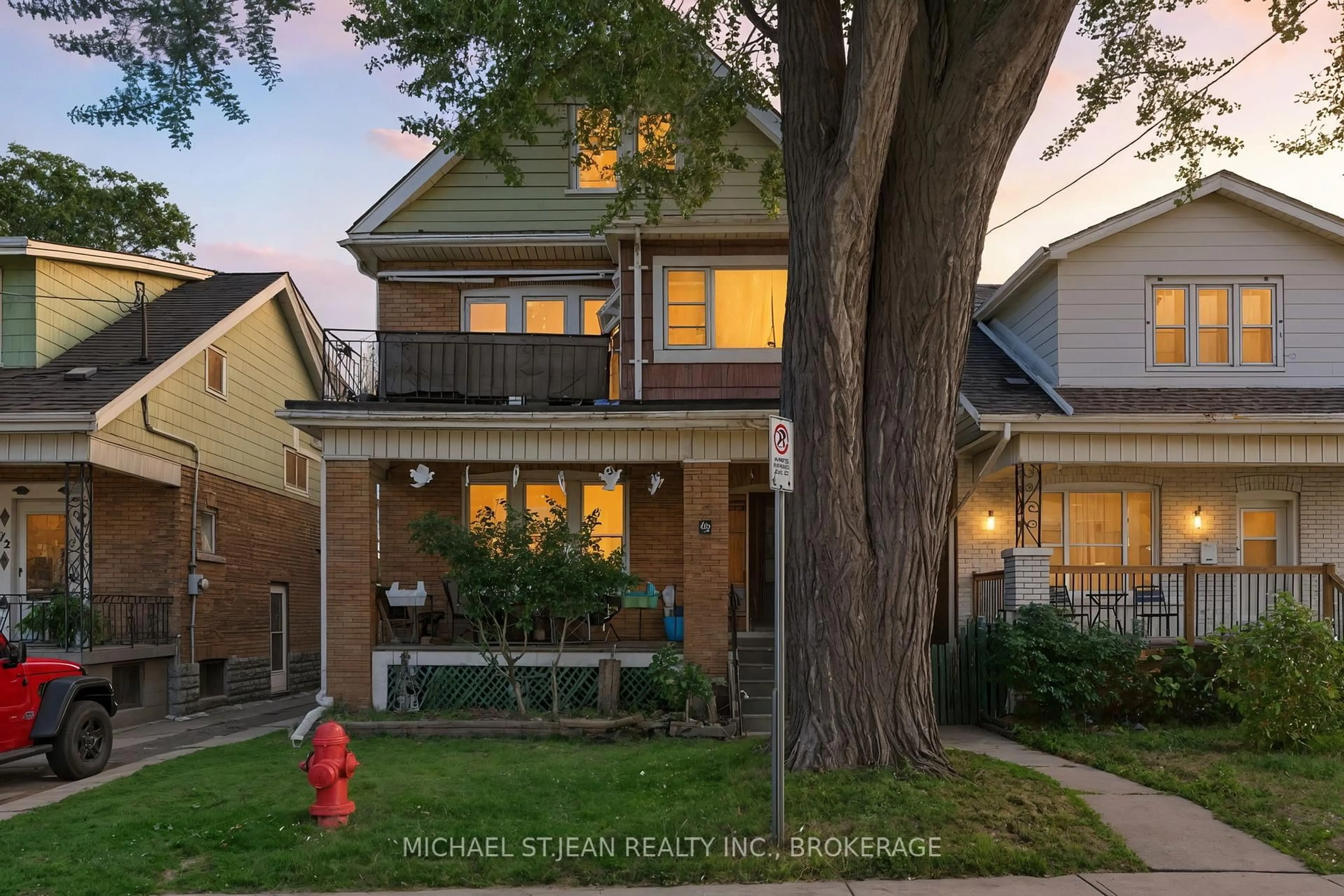 Home with brick exterior material, street for 70 Belview Ave, Hamilton Ontario L8L 7K8
