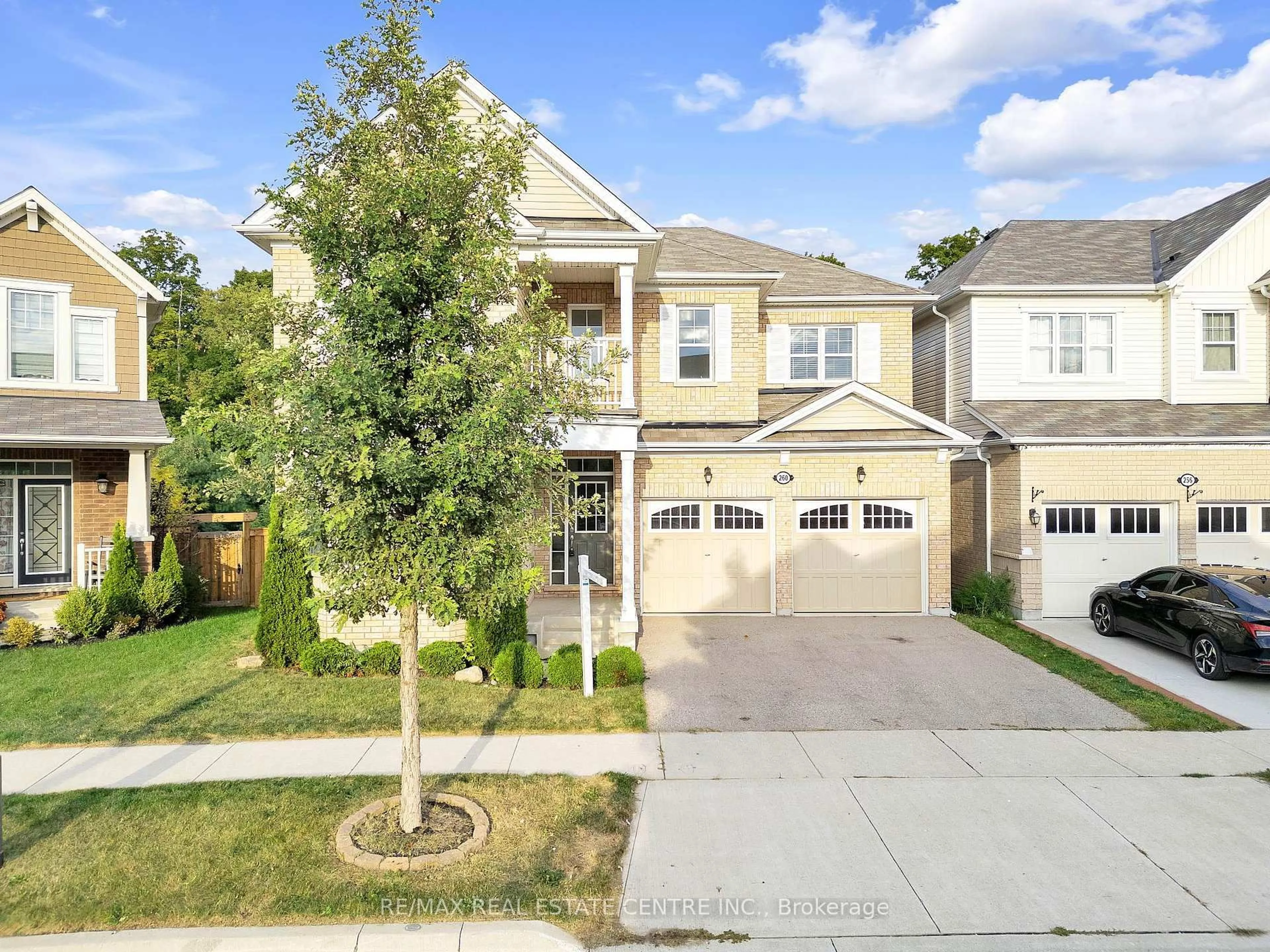 A pic from outside/outdoor area/front of a property/back of a property/a pic from drone, street for 260 Shady Glen Cres, Kitchener Ontario N2R 0J9