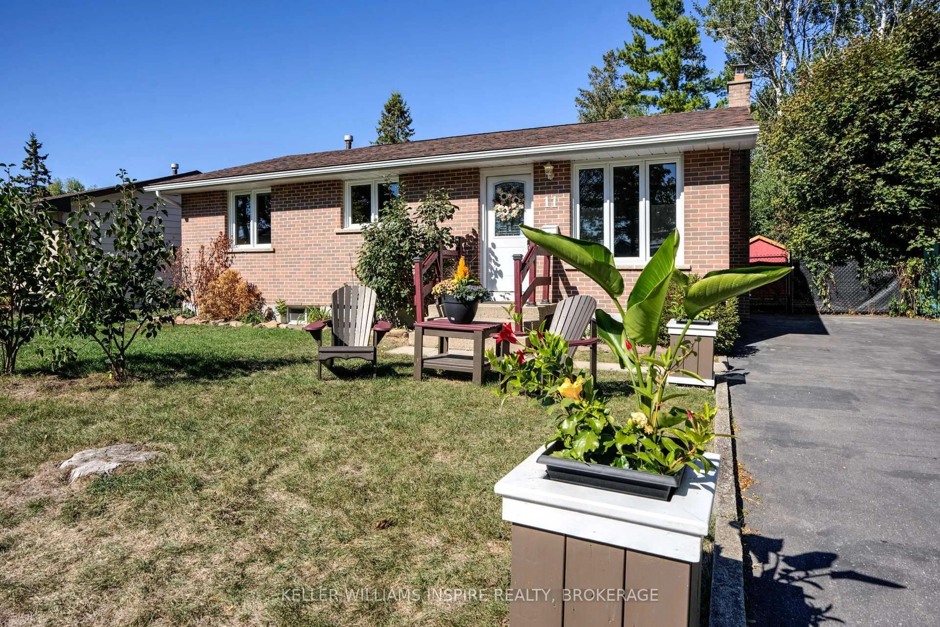 Patio, street for 11 Harvard Pl, Loyalist Ontario K7N 1J5