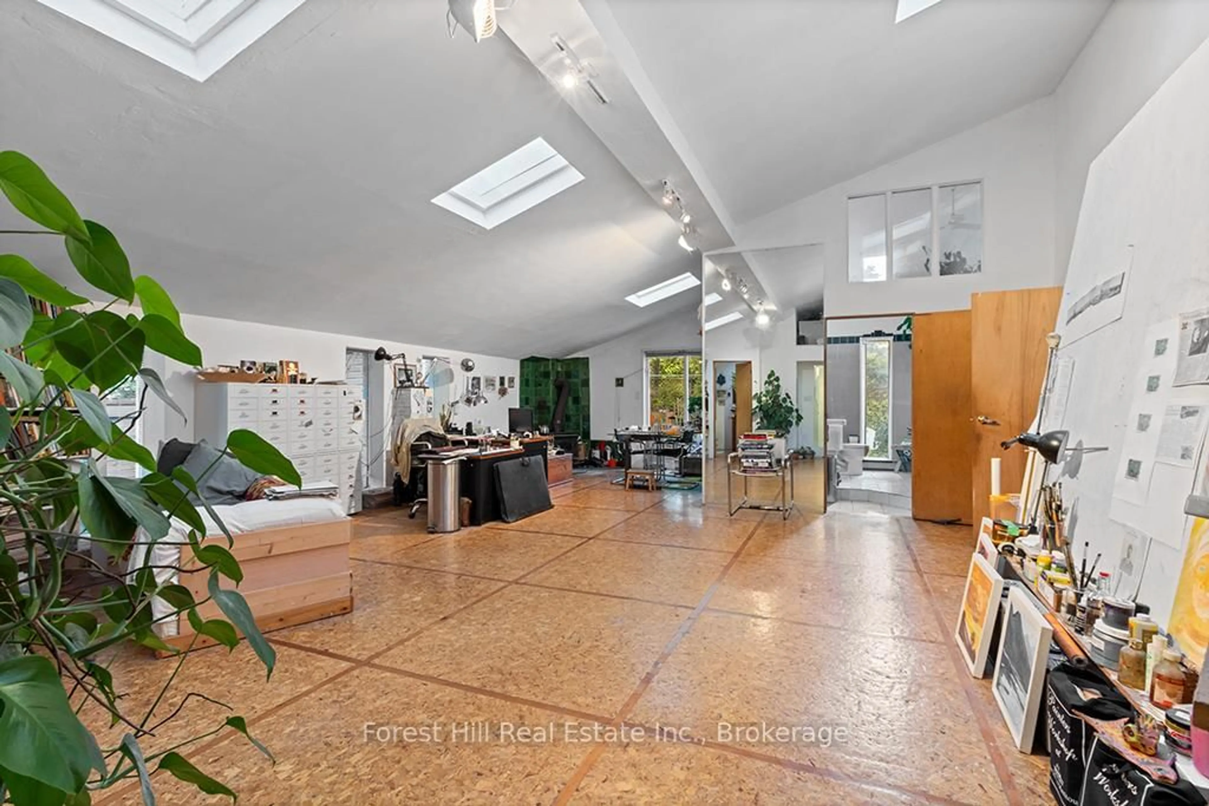 Indoor foyer for 15 Hill St, Grey Highlands Ontario N0C 1E0