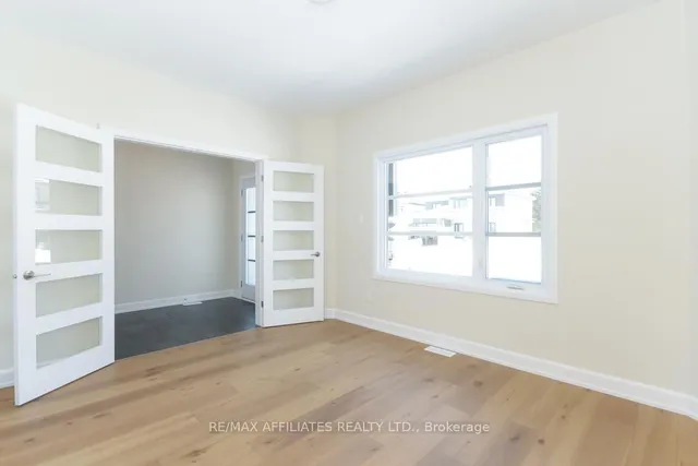 1055 Chablis Cres, Russell 3