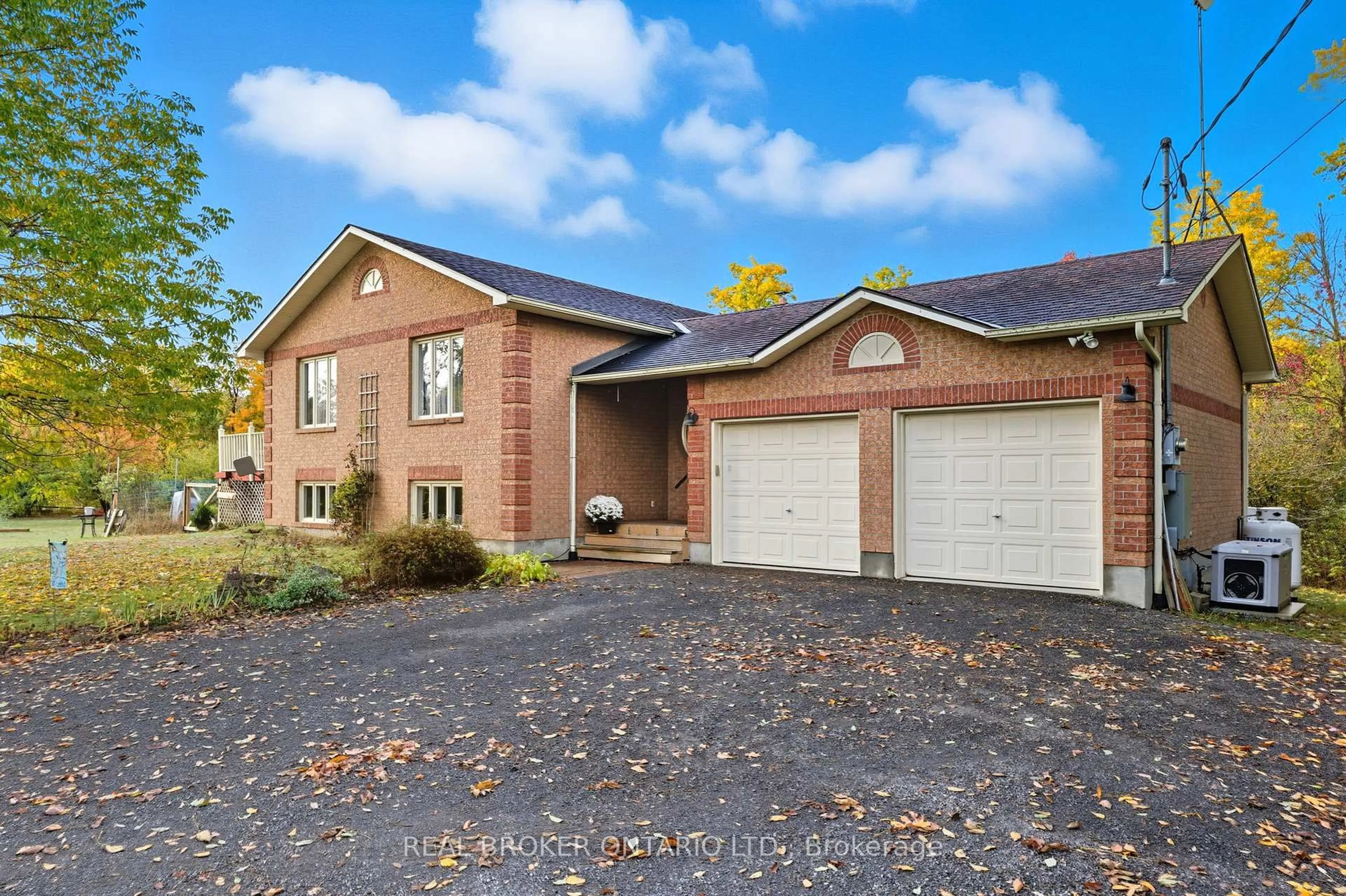 Home with brick exterior material, unknown for 18 Smith Rd, North Grenville Ontario K0G 1T0