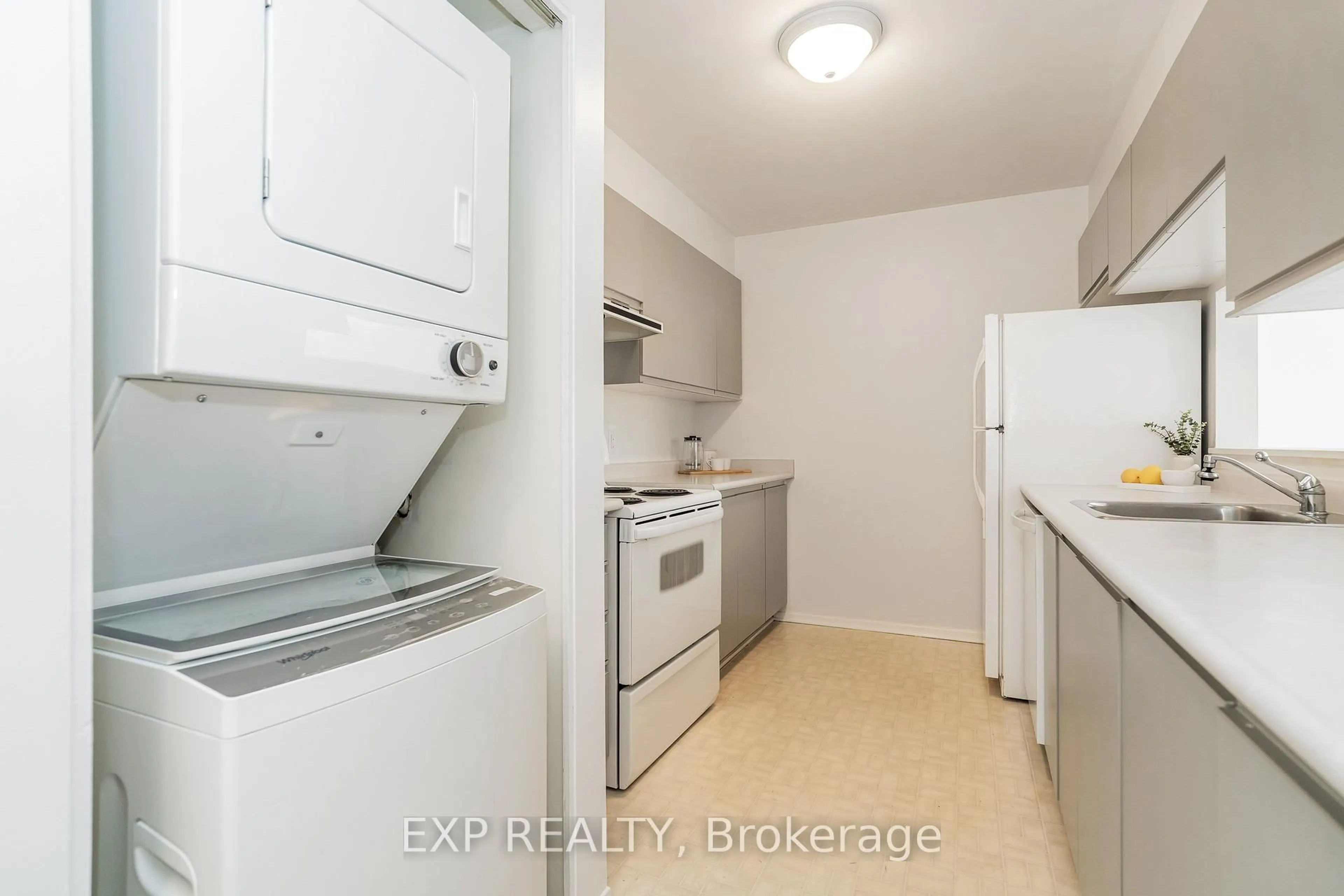 Standard kitchen, unknown for 270 Brittany Dr #317, Ottawa Ontario K1K 4M3