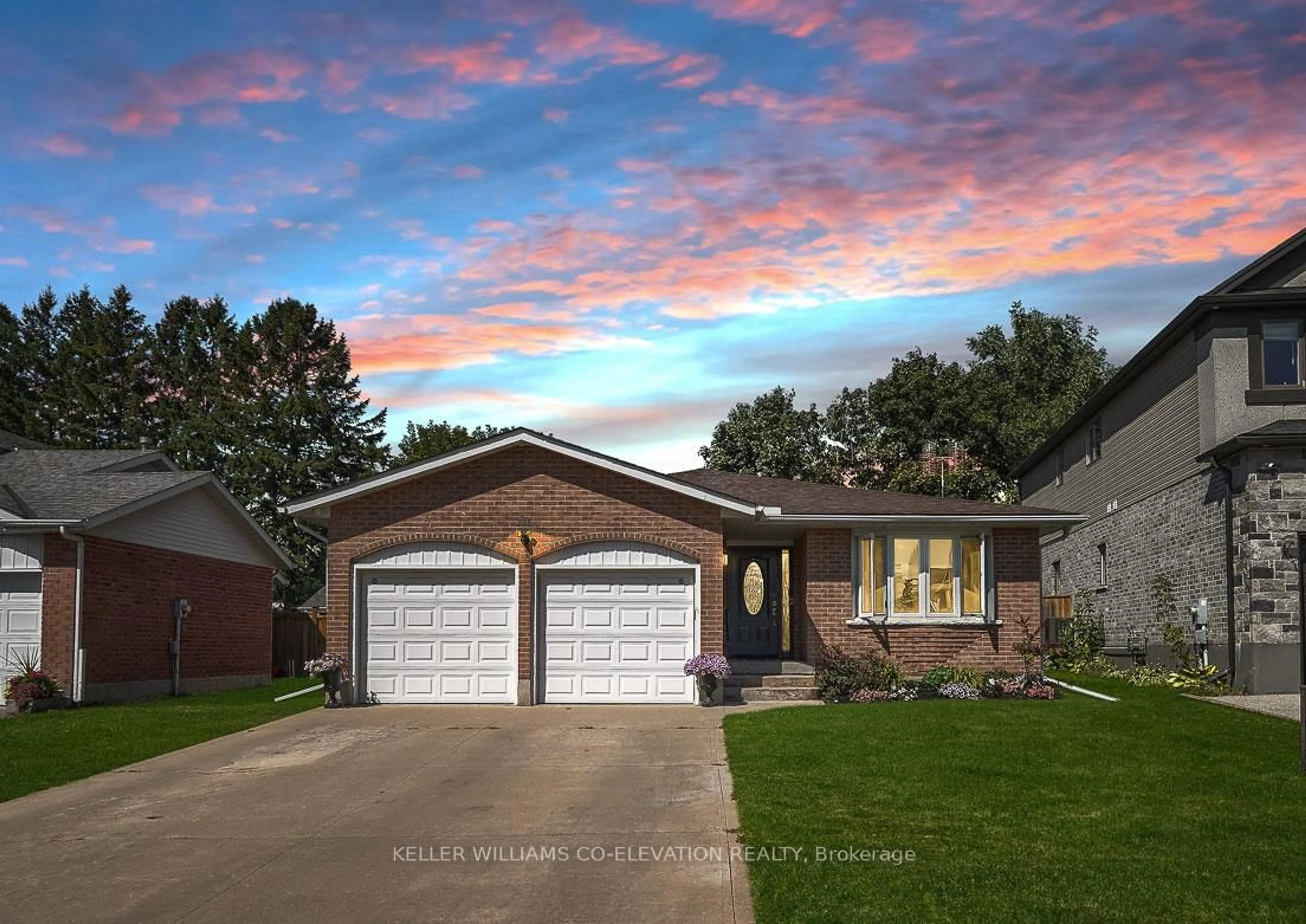 Home with brick exterior material, street for 286 Tagge Cres, Kitchener Ontario N2K 3R7