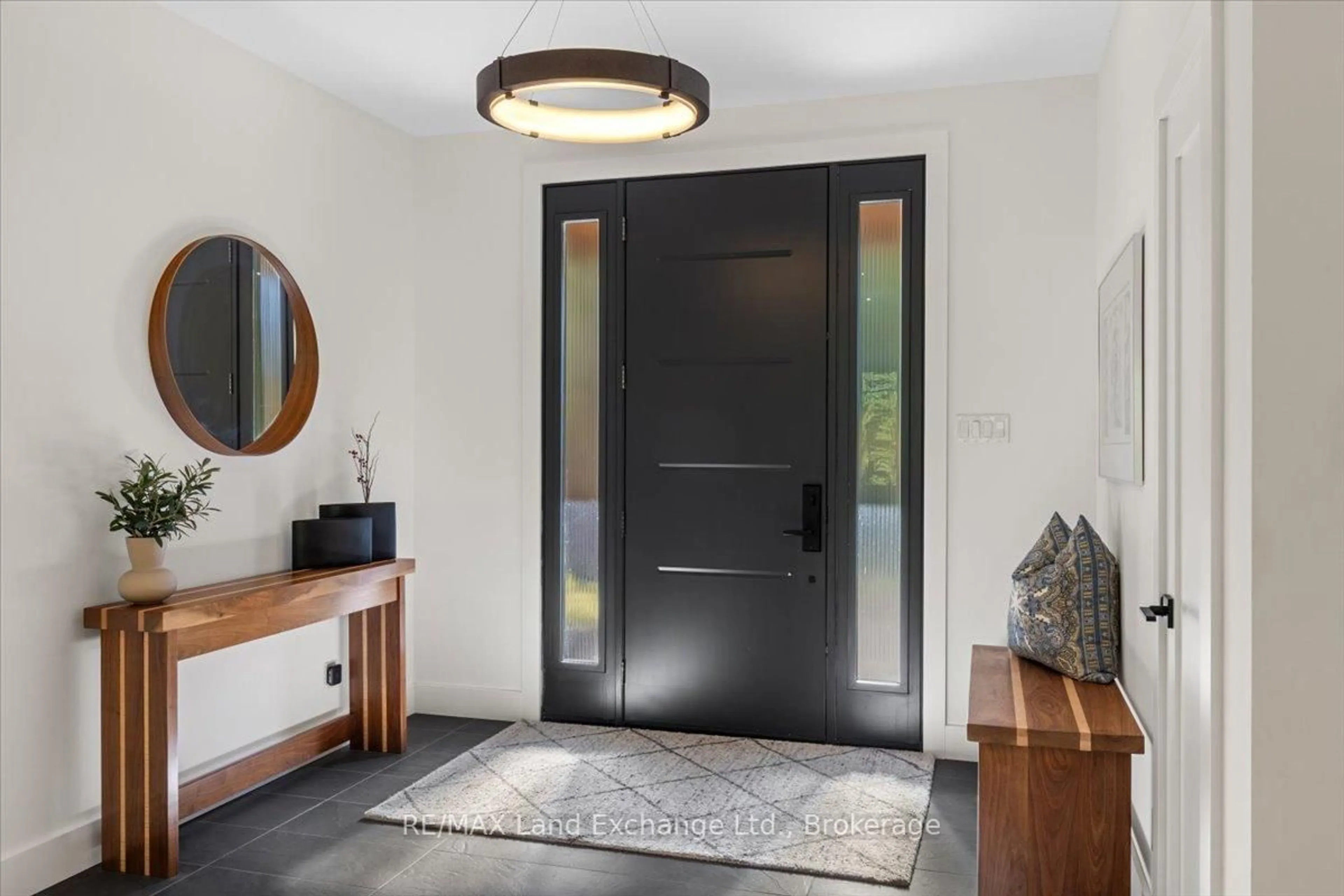 Indoor entryway for 57 Pegasus Tr, Saugeen Shores Ontario N0H 2C6