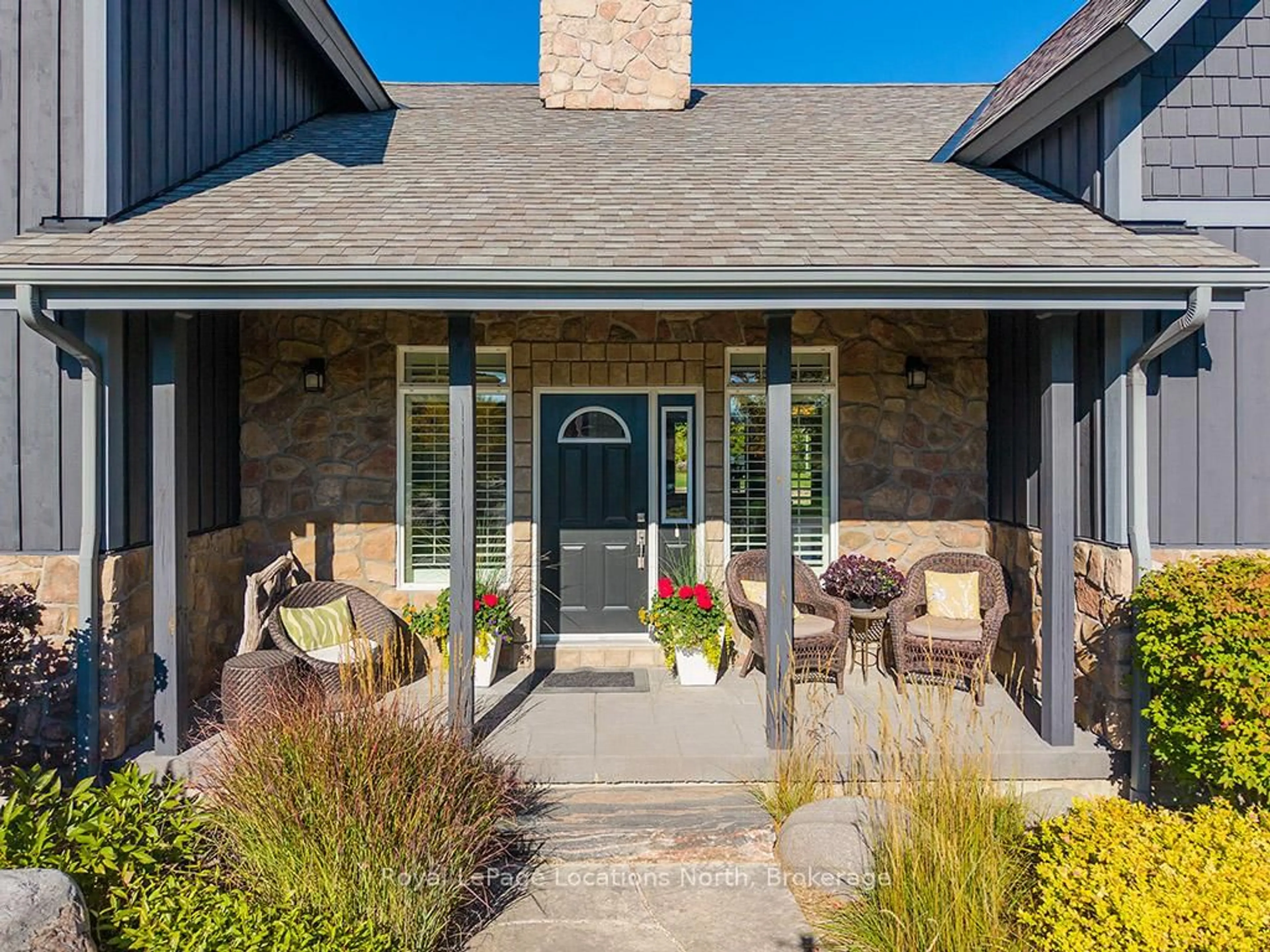 Home with brick exterior material, street for 174 High Bluff Lane, Blue Mountains Ontario N0H 2P0