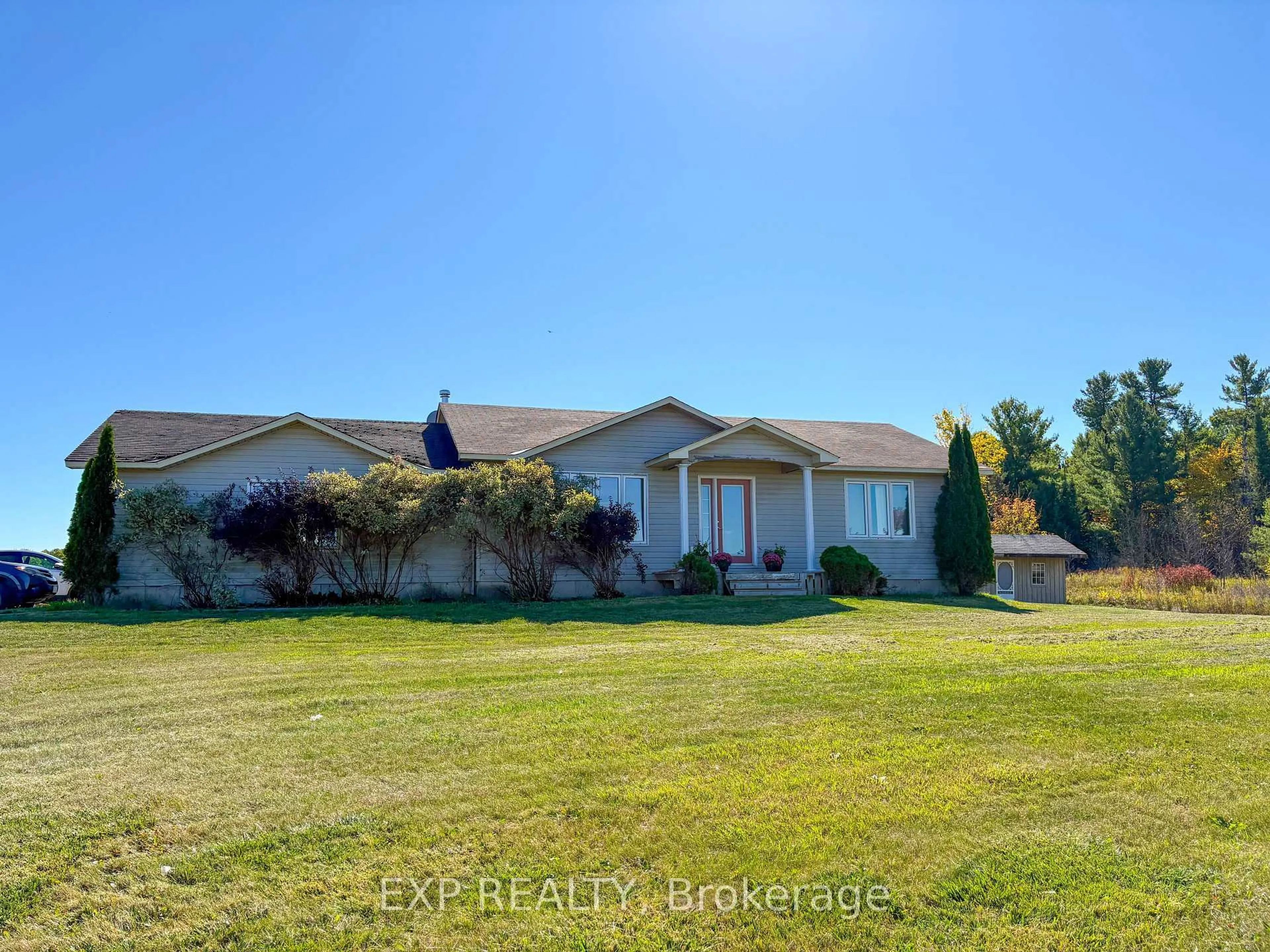 A pic from outside/outdoor area/front of a property/back of a property/a pic from drone, water/lake/river/ocean view for 575 Braeloch Road Rd, Renfrew Ontario K7V 1P8